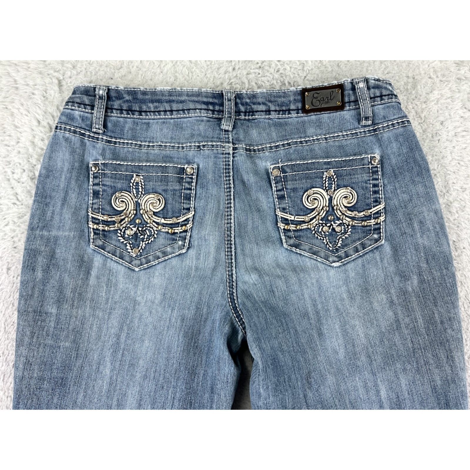 Vintage Earl Jean Jeans Women 6 Tall Blue Denim Boot Mid Rise Bling Embroidered Stretch Shirt? Size 28" / US 6 / IT 42 - 3 Thumbnail