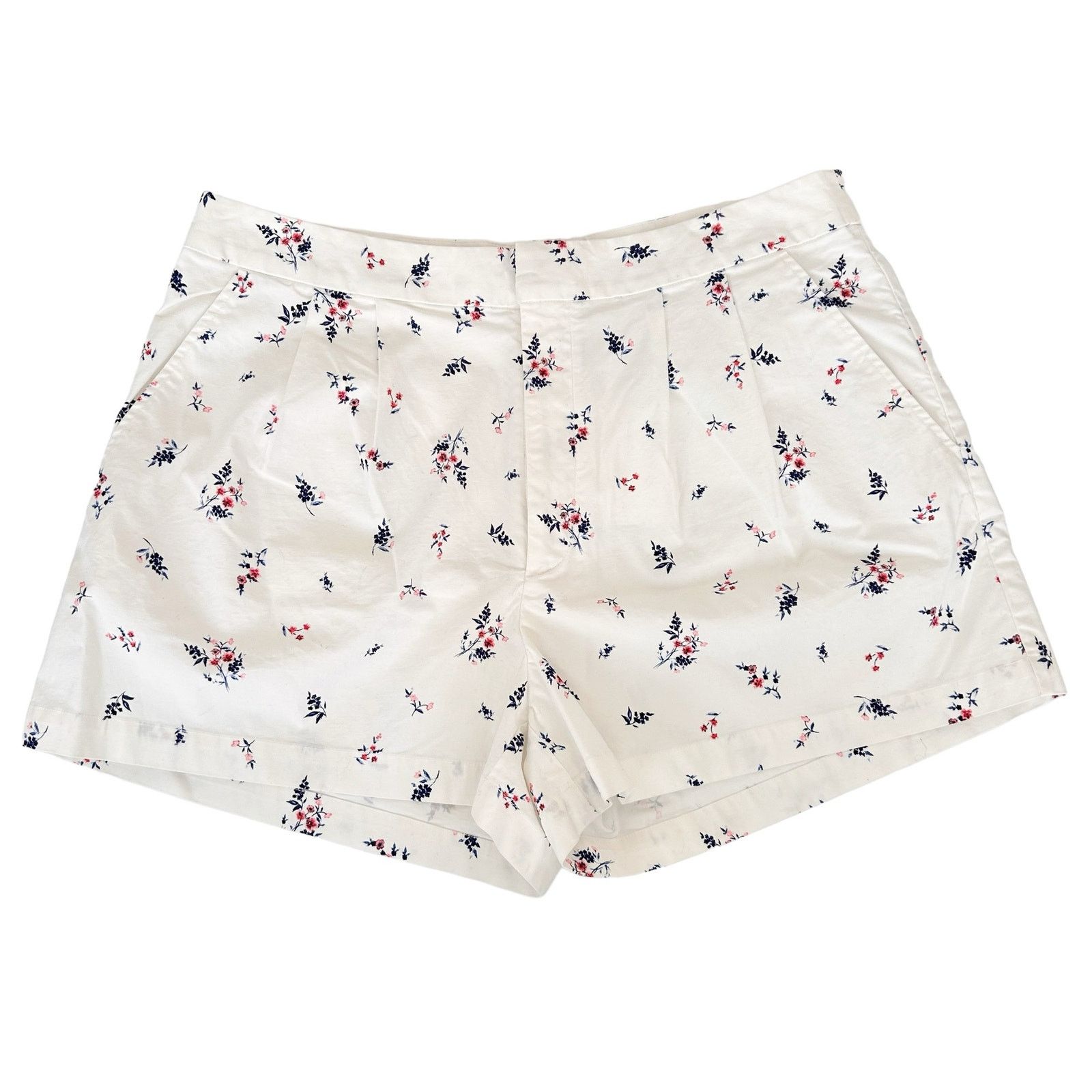 Joie Joie White Porcelain Floral Pleated Shorts Sz 12 Size 34" / US 12 / IT 48 - 1 Thumbnail