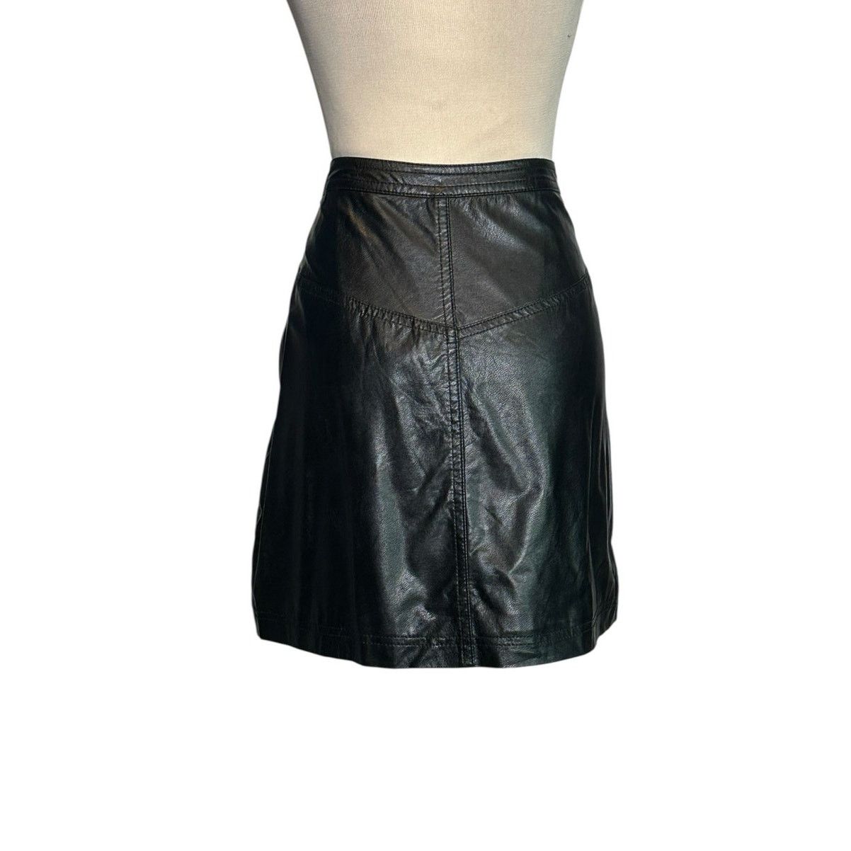 Free People FREE PEOPLE Fake Out Faux Leather Mini Skirt Women’s 4 Size 27" / US 4 / IT 40 - 2 Thumbnail