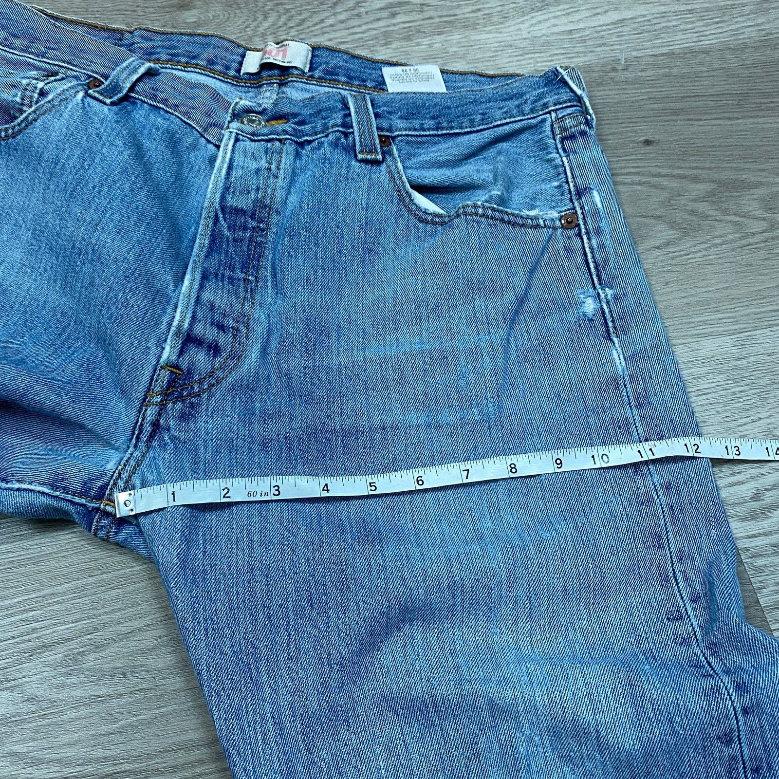 Levi's Vintage Y2K Levi's 501 Straight Leg Button Fly Jeans 35x29 Size US 35 - 7 Thumbnail