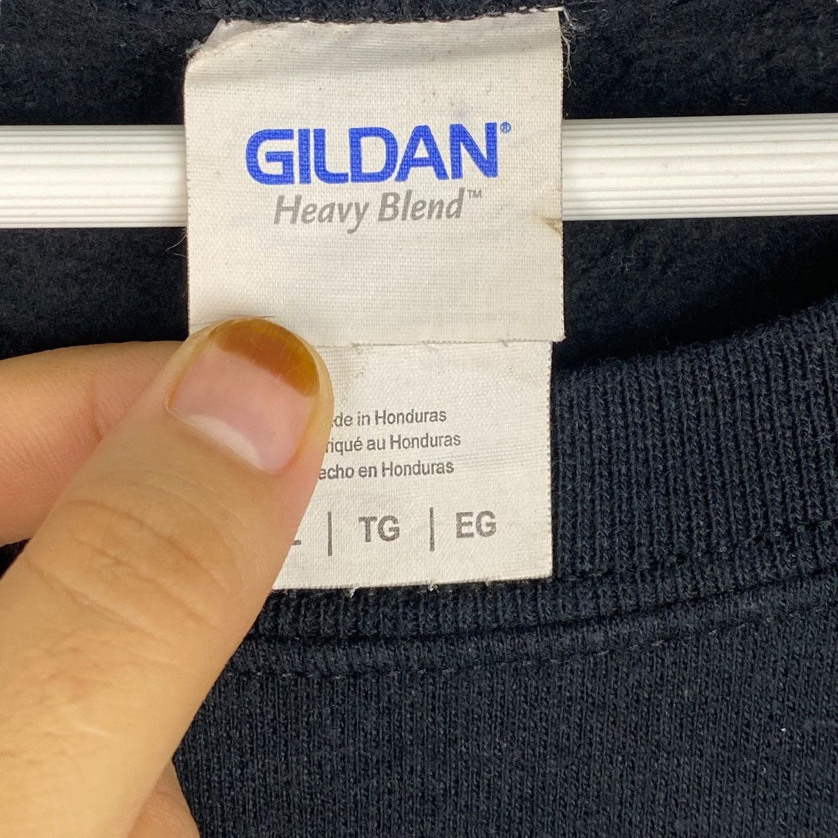 Gildan × Vintage Vintage Gildan Embroidered Crewneck Sweatshirt Black Size US XL / EU 56 / 4 - 5 Thumbnail