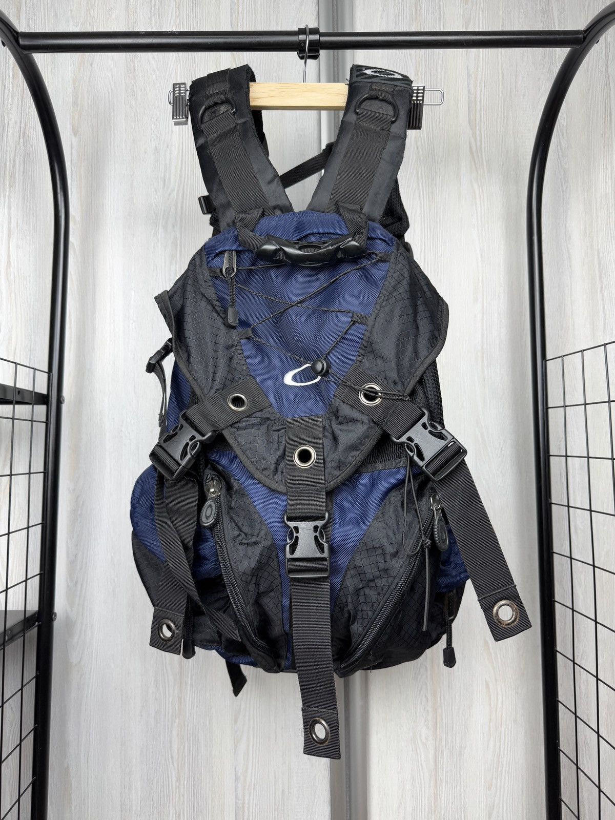 Oakley Oakley Icon Backpack Blue Vintage Tactical Backpack Software Size ONE SIZE - 1 Thumbnail