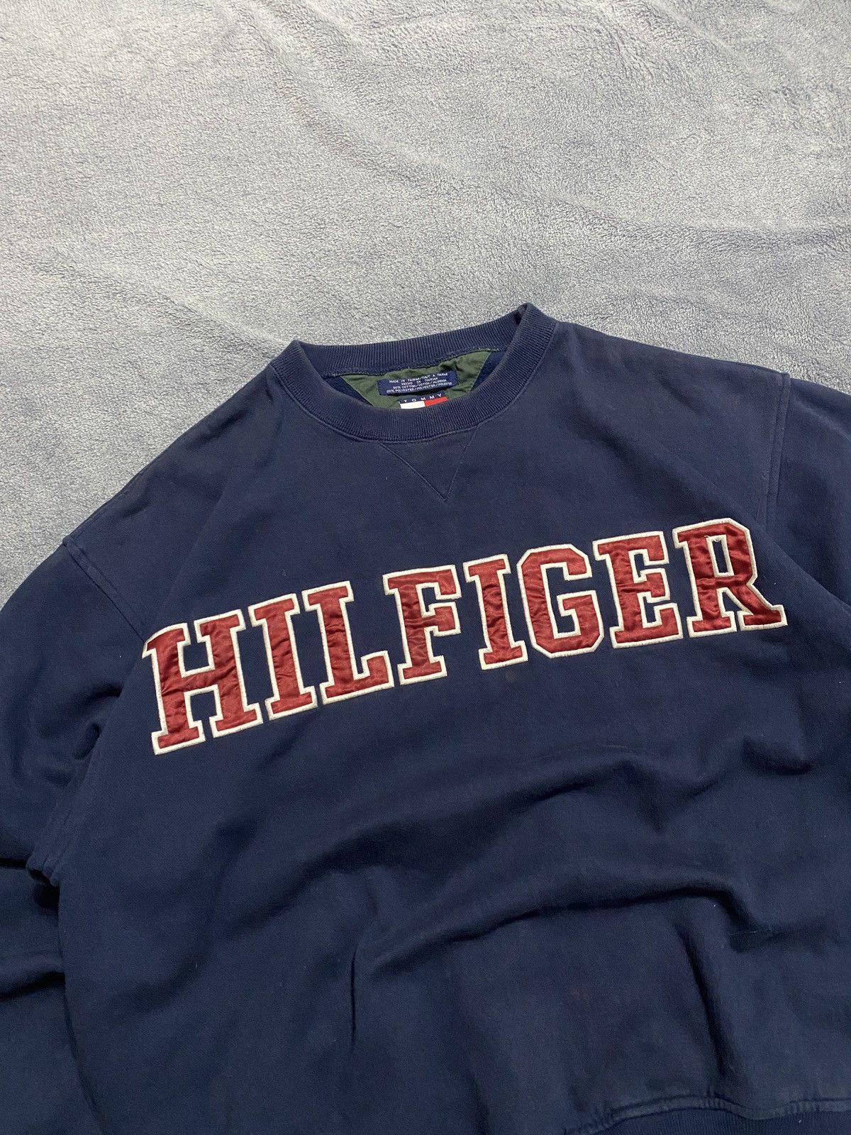 Tommy Hilfiger Vintage Tommy Hilfiger Sweatshirt Big Logo Y2K 90s Size US L / EU 52-54 / 3 - 4 Thumbnail