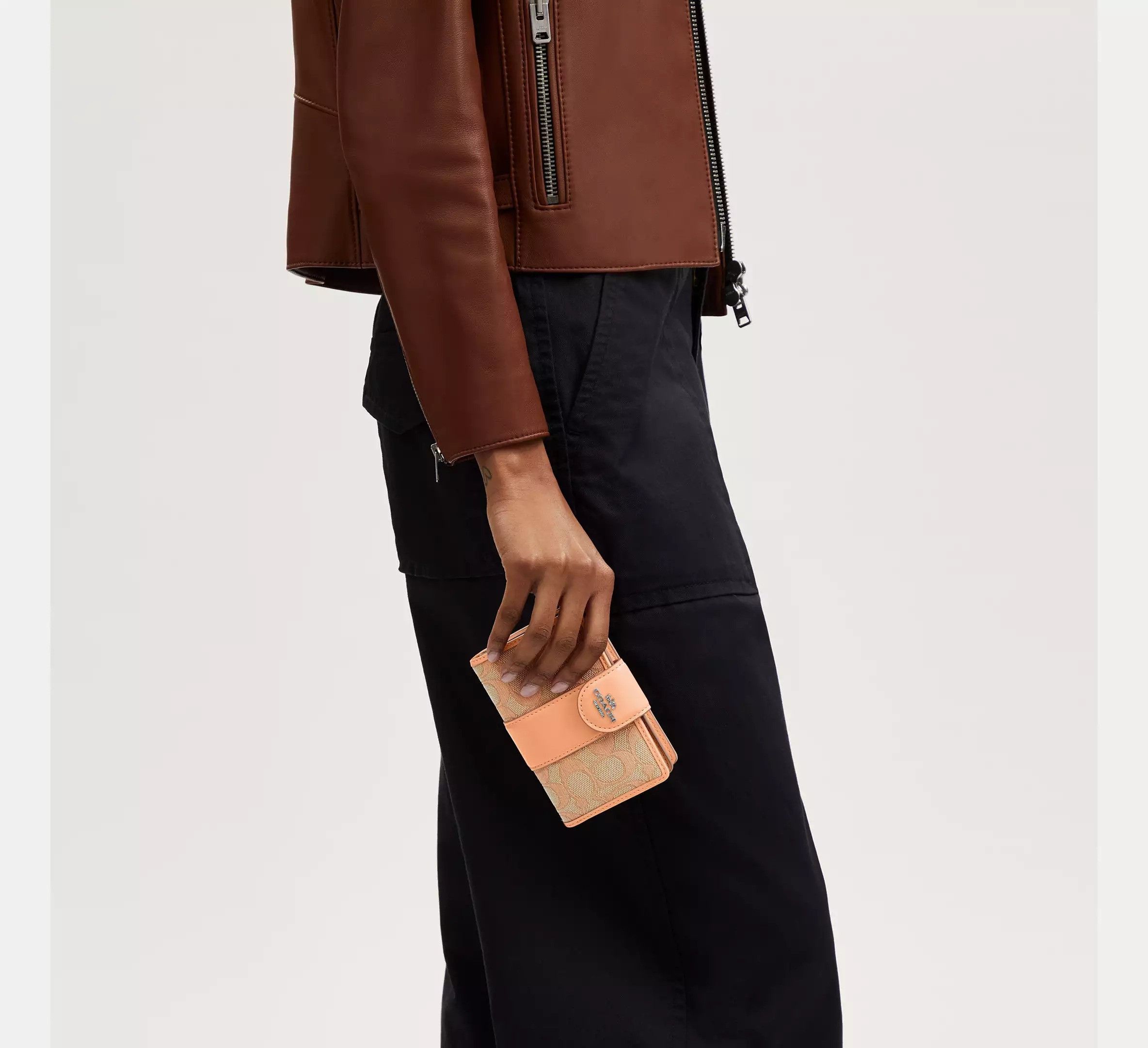 Coach Medium Corner Zip Wallet In Signature Jacquard CT922 Size ONE SIZE - 7 Thumbnail