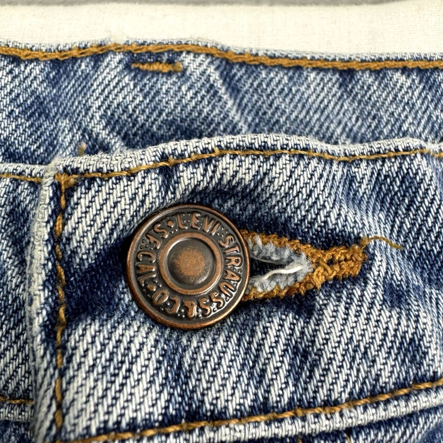 Levi's VINTAGE Levi's 15951 Jeans Womens 14 Long Relaxed Tapered Fit Made In USA 90s Size 36" / US 14 / IT 50 - 3 Thumbnail