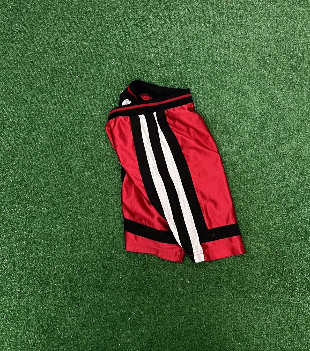 Adidas × Vintage Rare Vintage Adidas Dazzle Basketball Shorts Soft Shiny Size US 32 / EU 48 - 6 Thumbnail