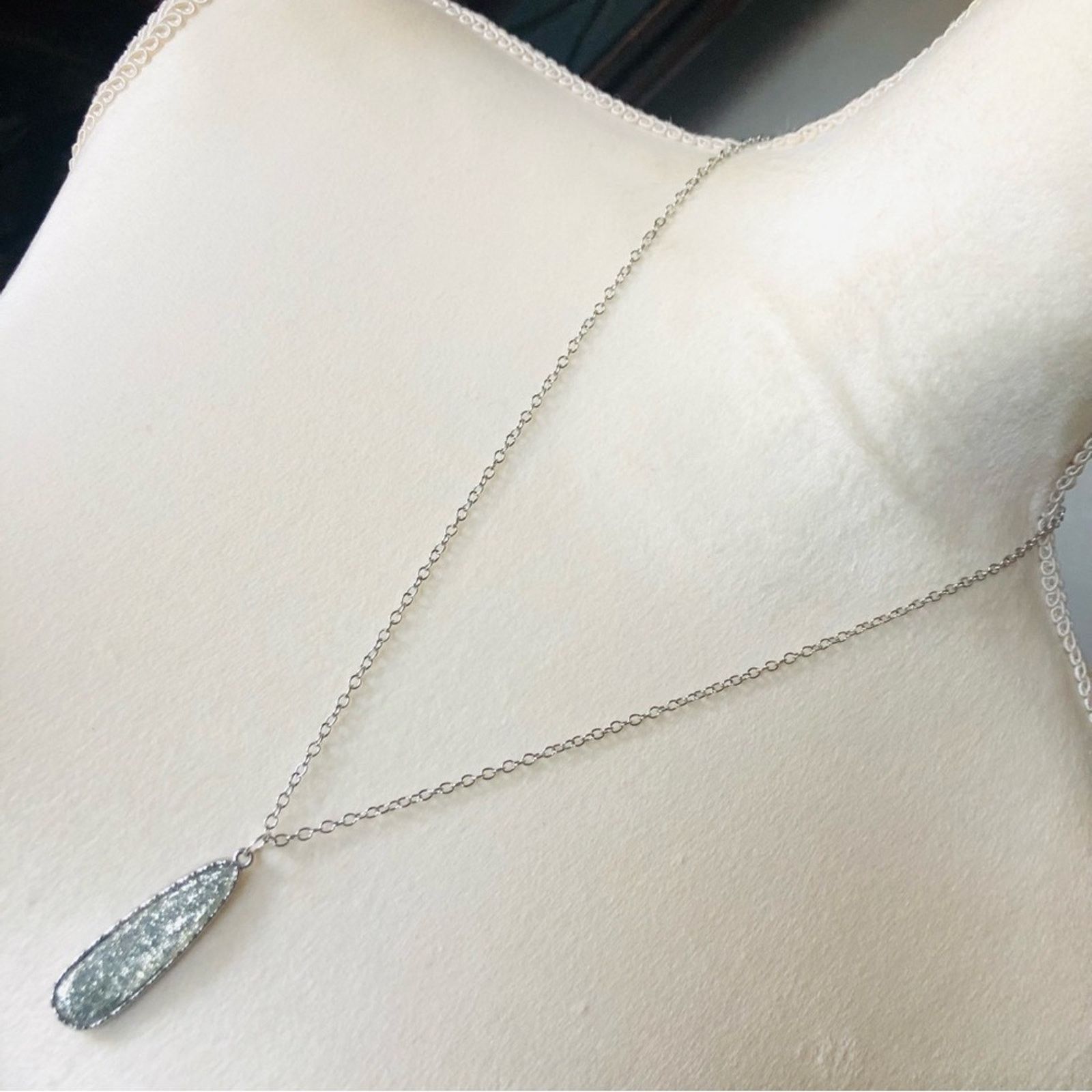 Jewelry Elegant long raindrop silver sparkle faceted gem on chain Size ONE SIZE - 1 Thumbnail