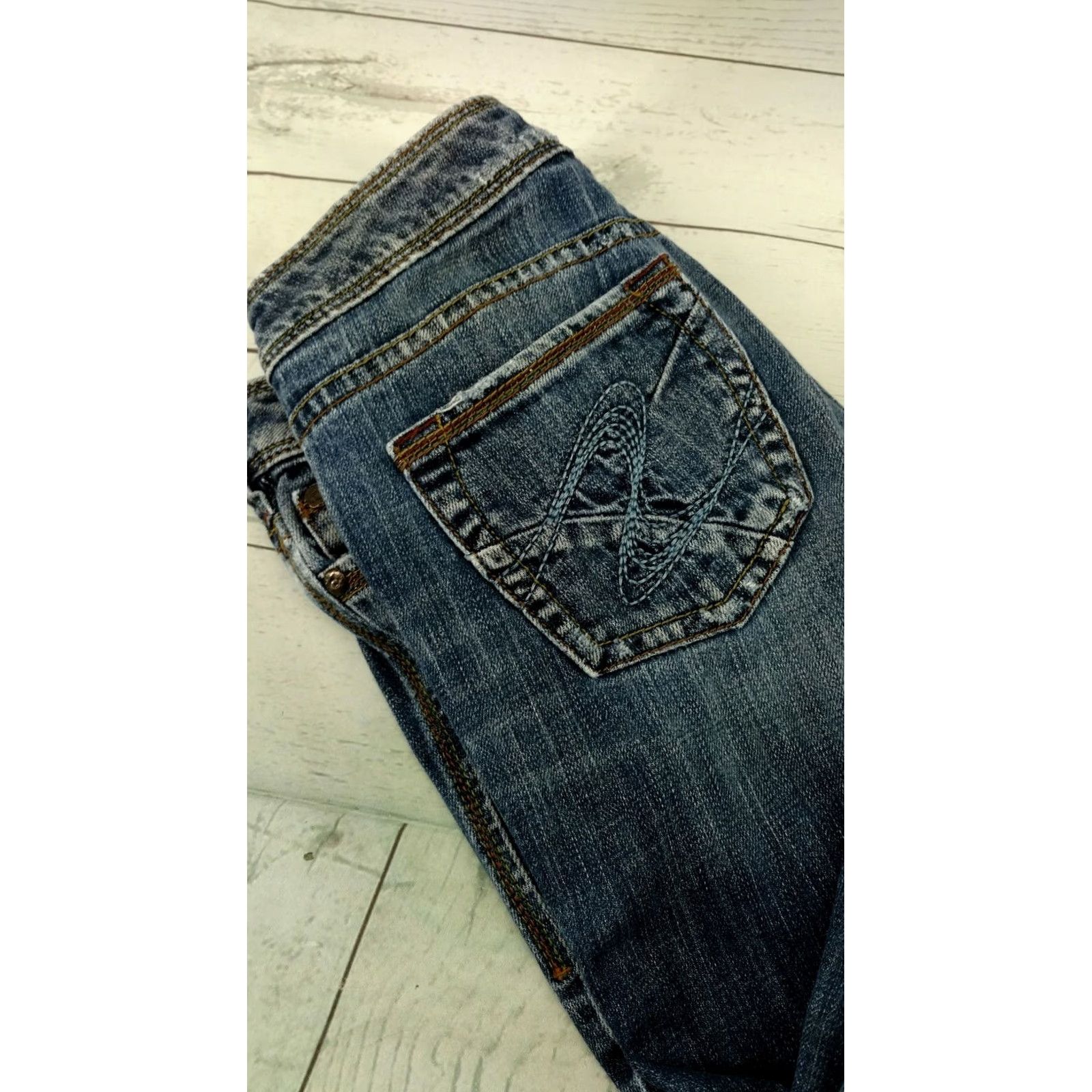 Silver Jeans Co. Silver Jeans Tina Distressed Denim Womens 30 Jeans Blue Regular Inseam 28 Bootcut Size 30 Size 30" / US 8 / IT 44 - 6 Thumbnail