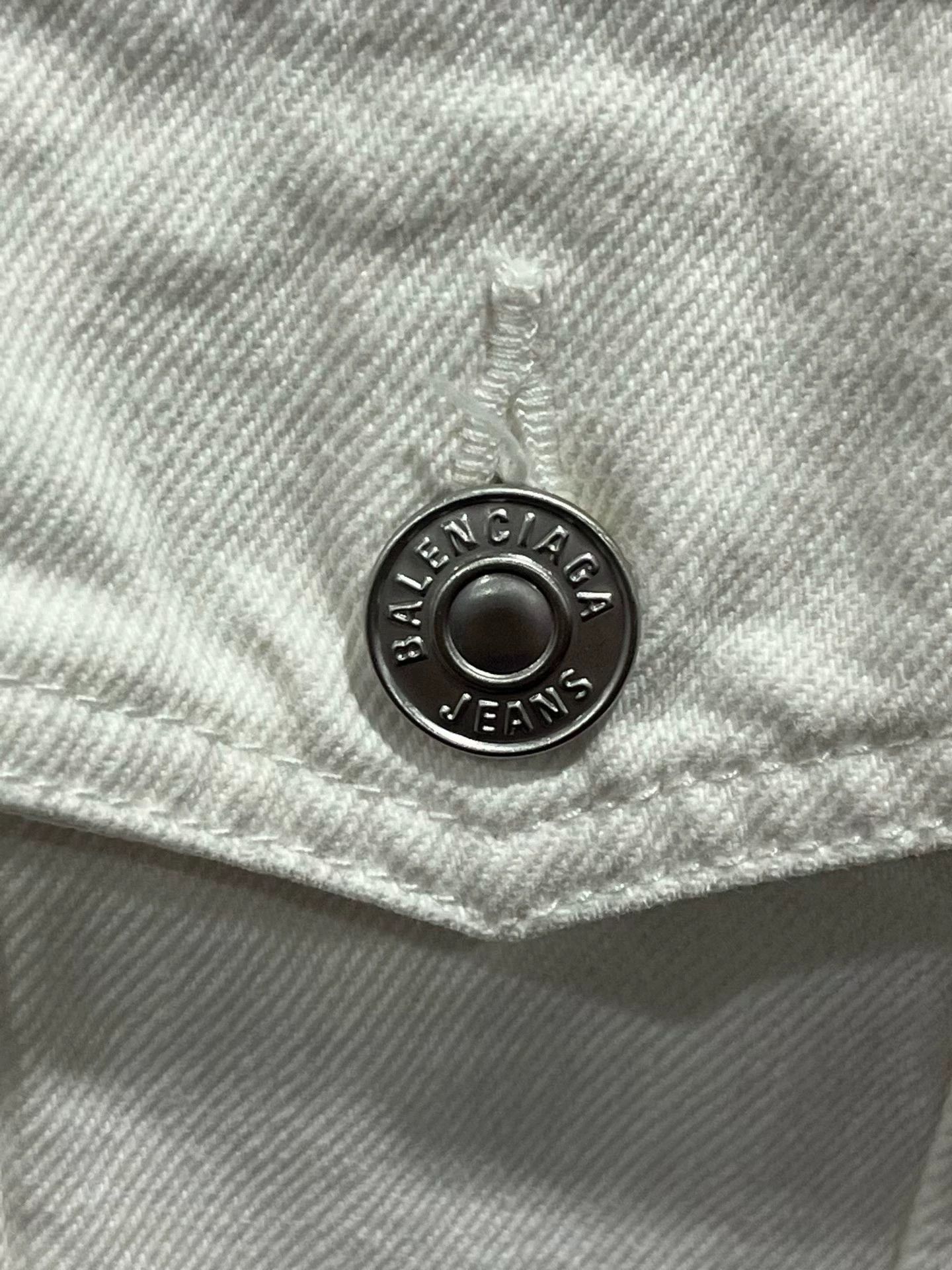 Balenciaga Balenciaga White Logo Denim Jacket - New w/ Tags - Size 44 Size US S / EU 44-46 / 1 - 5 Thumbnail