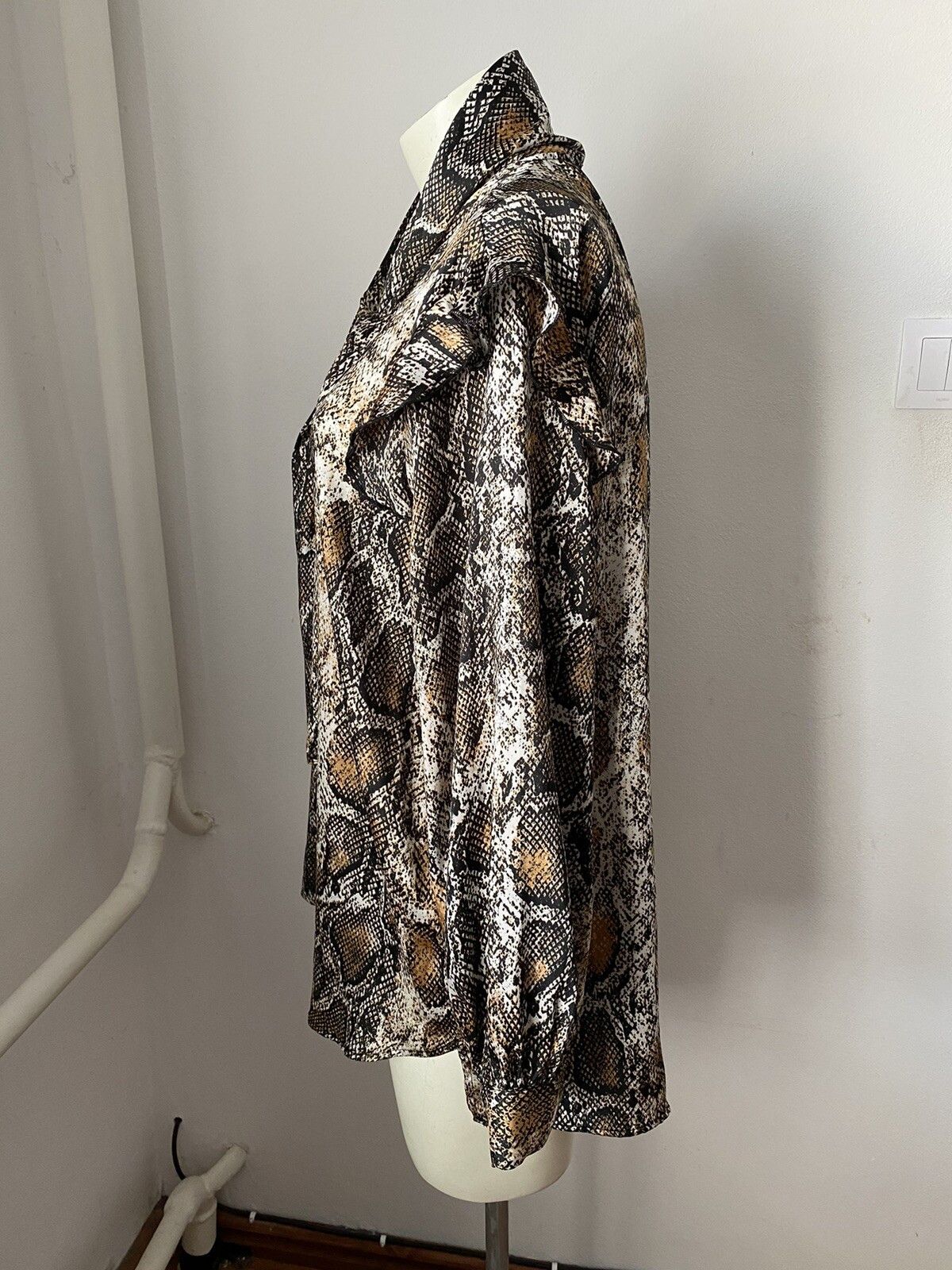 Other Zara Ruffle Blouse Animal Print Size L Size L / US 10 / IT 46 - 3 Thumbnail