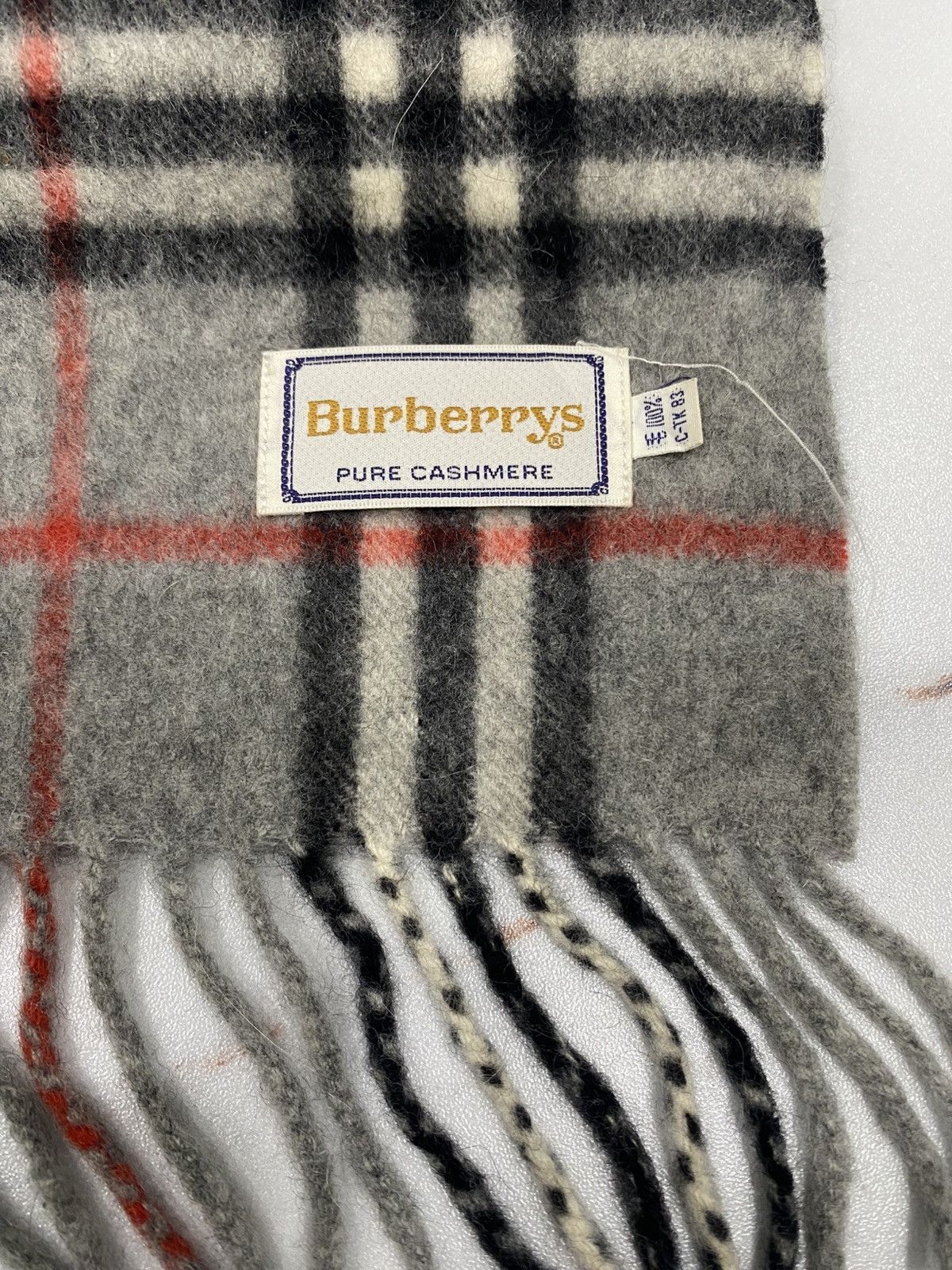 Burberry Burberrys Made In England (code:A) Size ONE SIZE - 2 Thumbnail