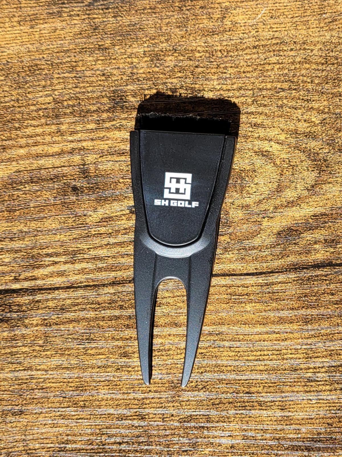 Other SH Golf 3-in-1 Divot Tool, Marker & Pitch Repairer - New Size ONE SIZE - 1 Thumbnail