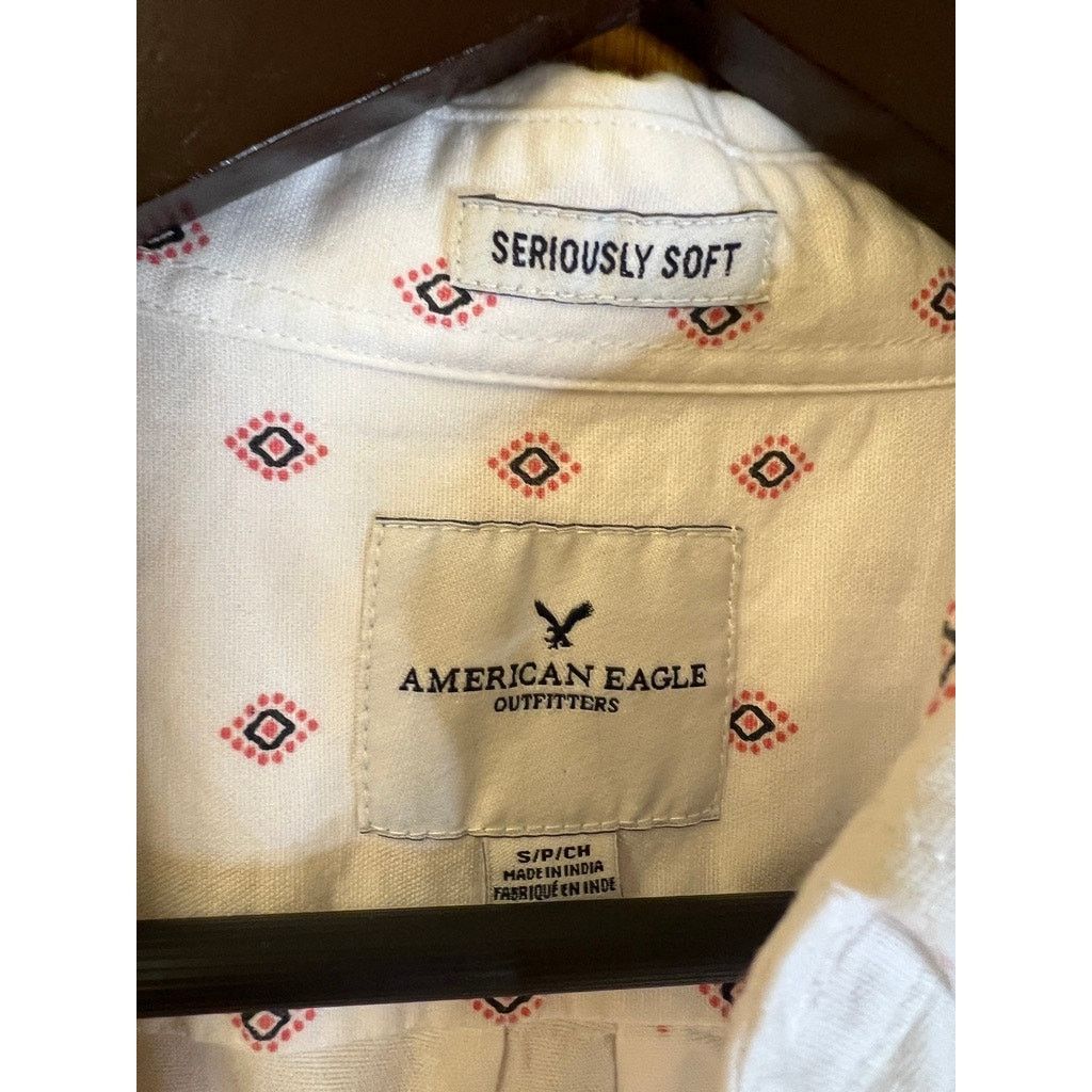 American Eagle Outfitters American Eagle Size S White Short Sleeve Button Down Size US S / EU 44-46 / 1 - 2 Thumbnail