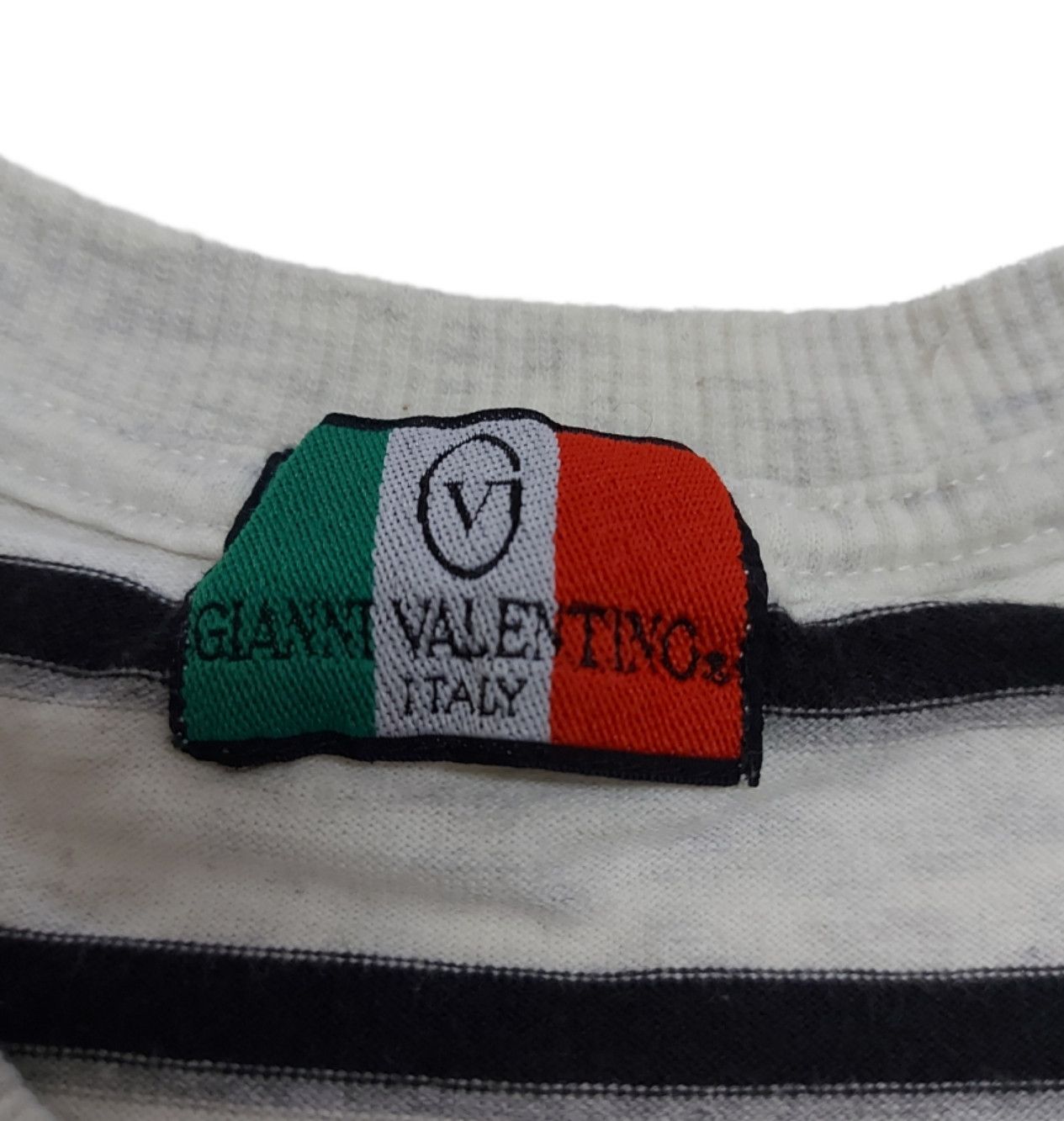 Gianni Valentino Vintage Gianni Valentino Stripe Embroidered Logo Tee Size US L / EU 52-54 / 3 - 7 Thumbnail