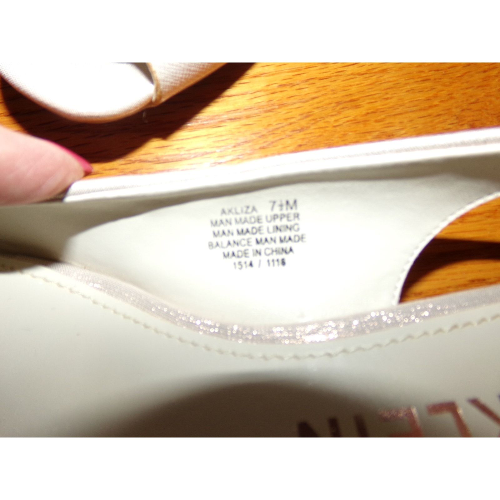 Anne Klein Vintage Anne Klein Akliza pink glitter fabric low heel 7.5 Size US 7.5 / IT 37.5 - 3 Thumbnail