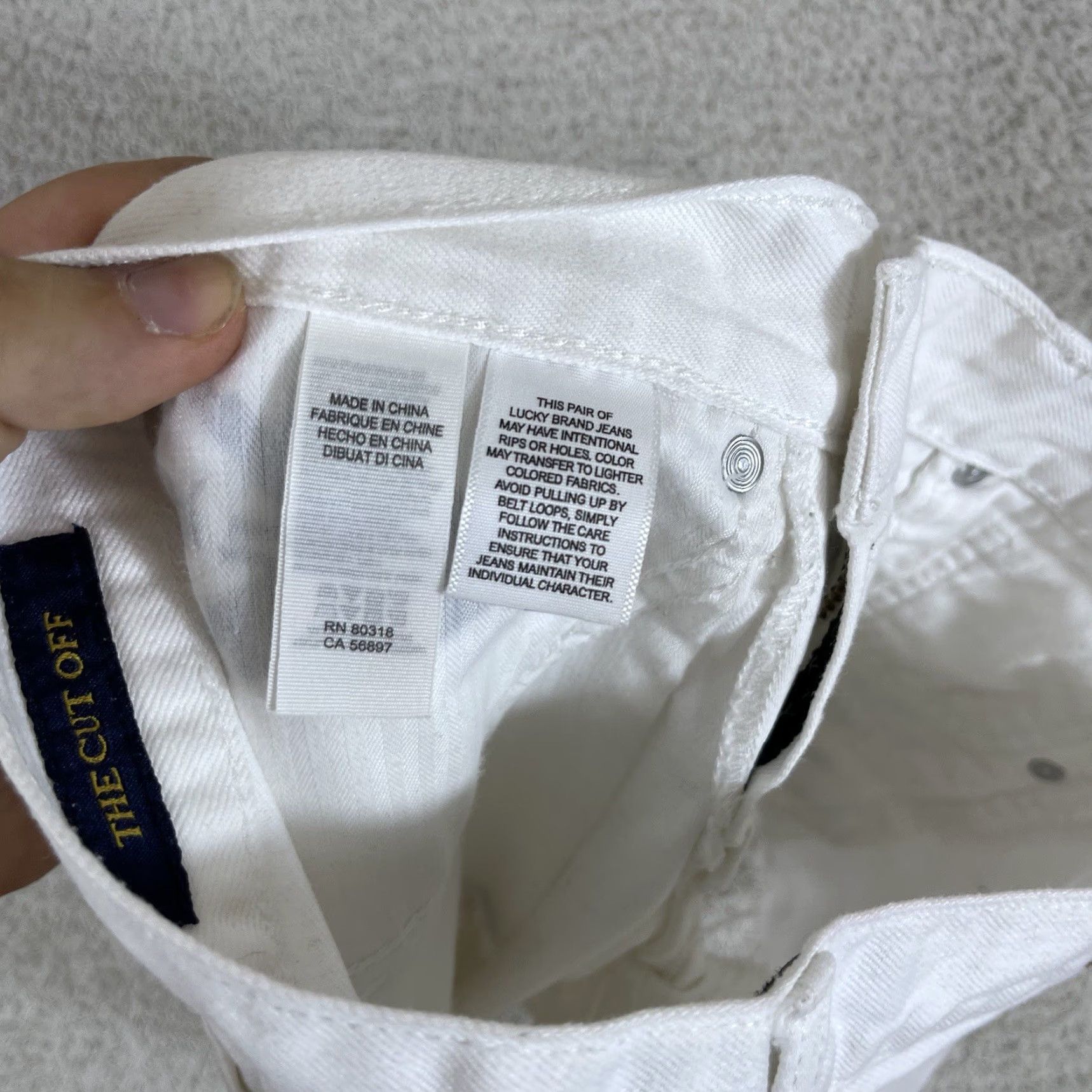 Lucky Brand Lucky Brand Shorts Womens 00/24 White Denim Embroidered Boho The Cutoff Jean Y2K Summer Mens Womens Girls? Size 24" / US 00 / IT 34 - 4 Thumbnail