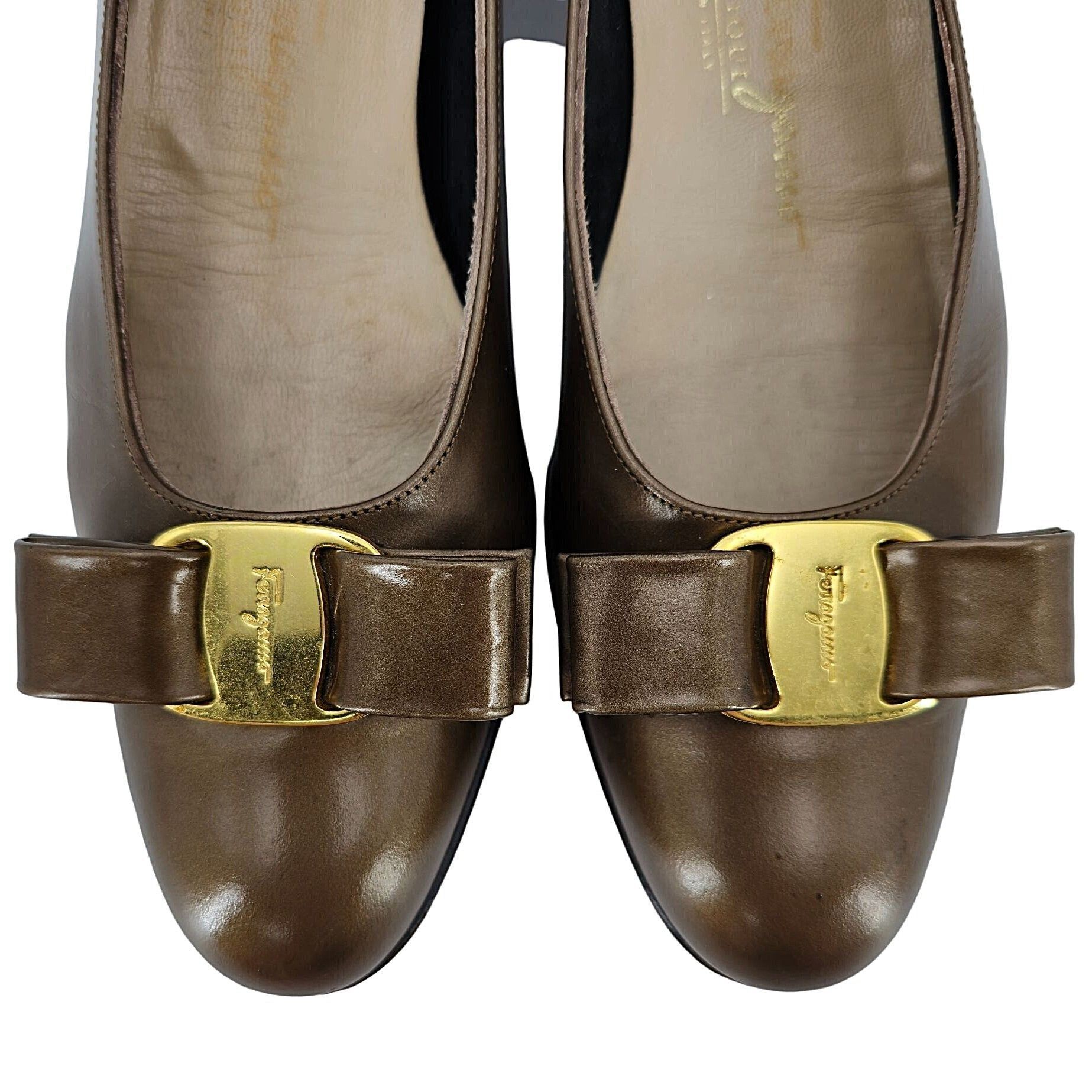 Salvatore Ferragamo Vintage Salvatore Ferragamo Bronze Vara Bow Pumps Womens 8.5 Size US 8.5 / IT 38.5 - 2 Thumbnail