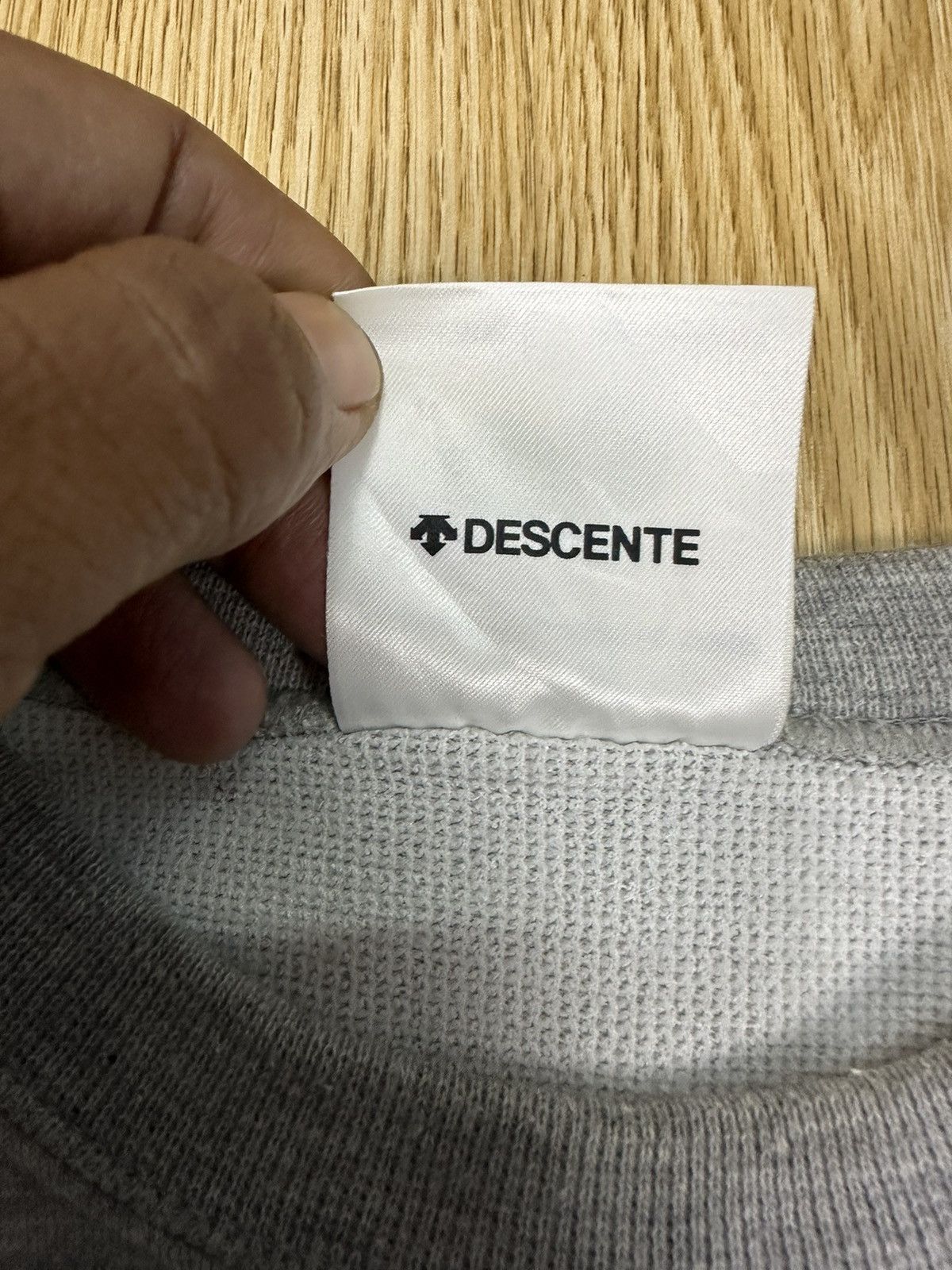 NCAA Vintage NCAA by Descente Crewneck Z239 Size US L / EU 52-54 / 3 - 11 Thumbnail