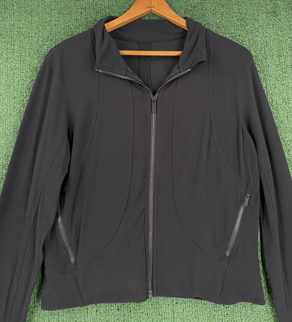 Lululemon Lululemon Full Freedom Black Cropped Jacket Women’s Size 12 Size XL / US 12-14 / IT 48-50 - 2 Thumbnail