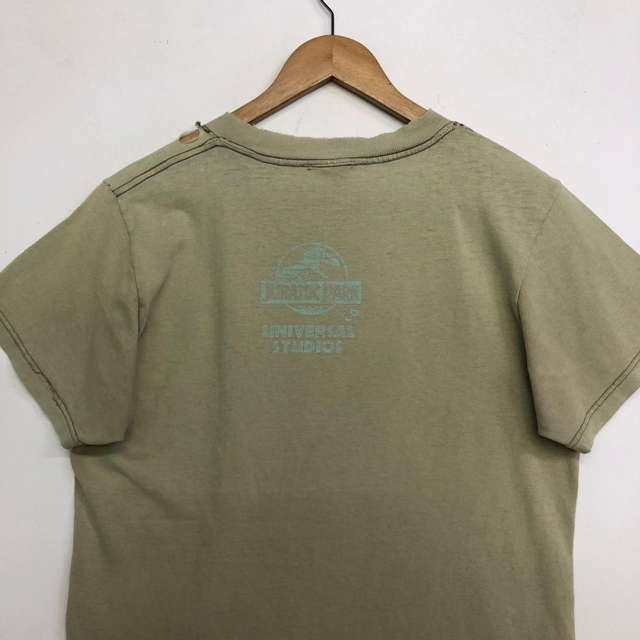 Universal Studios × Vintage Vintage Extinction Jurassic Park Universal Studios Tee Size US S / EU 44-46 / 1 - 14 Thumbnail
