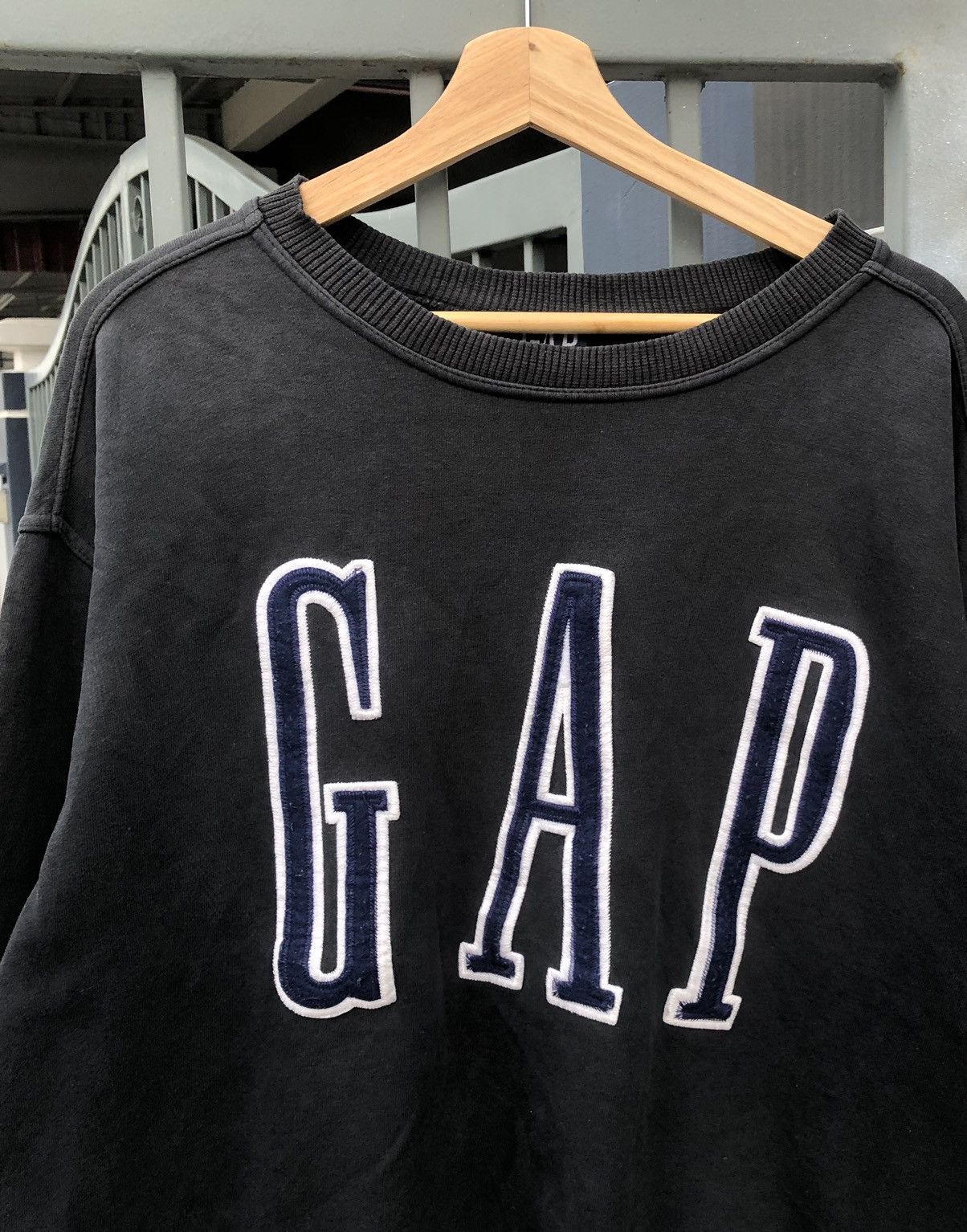 Gap True Vintage🔥🔥90s Gap Big Logo Baggy Sweatshirt Crewneck Size US L / EU 52-54 / 3 - 3 Thumbnail