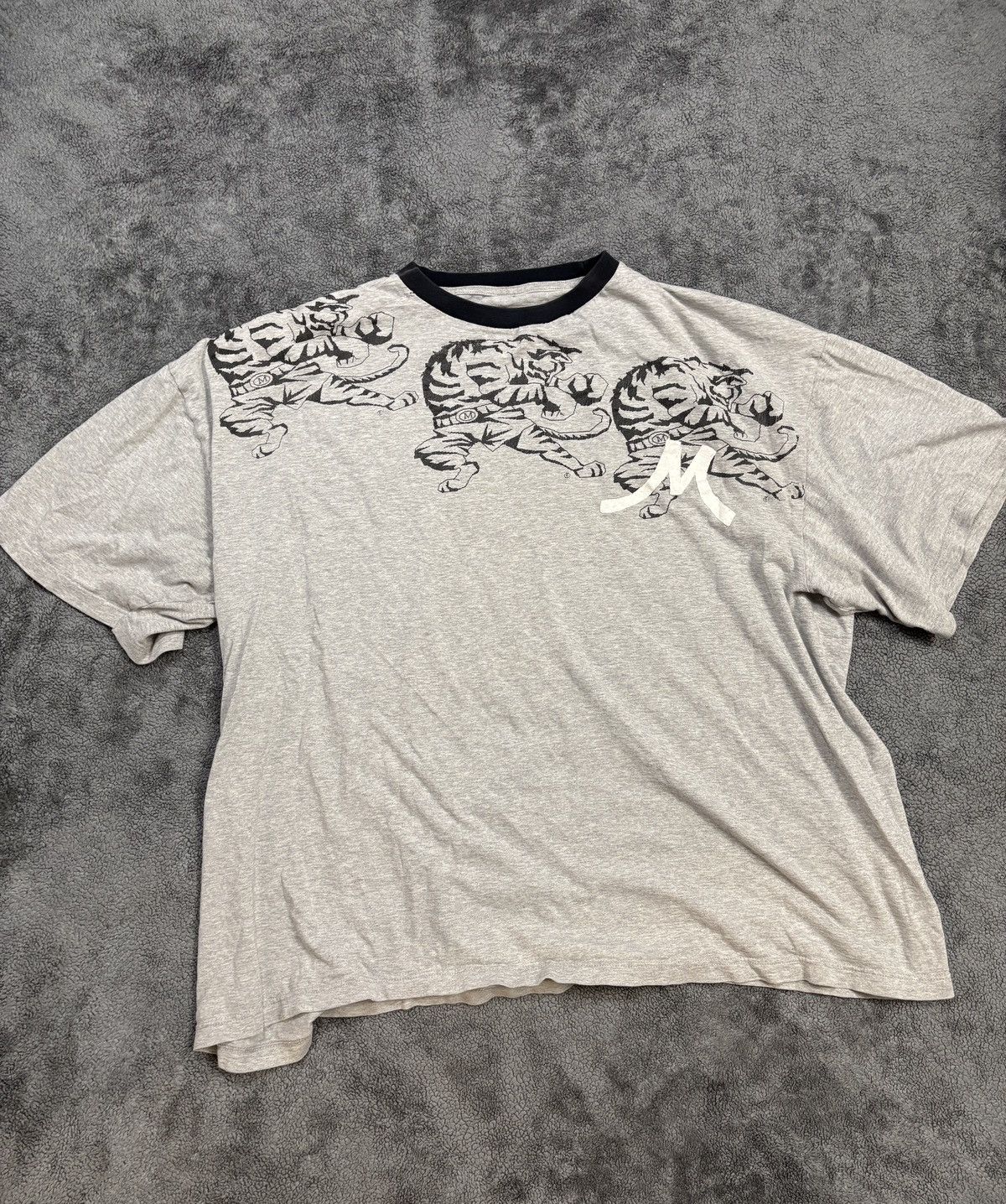 Vintage Y2K Monte Montez Couture Boxing Tiger Graphic Tee — Boxy Fit Size US XL / EU 56 / 4 - 1 Thumbnail