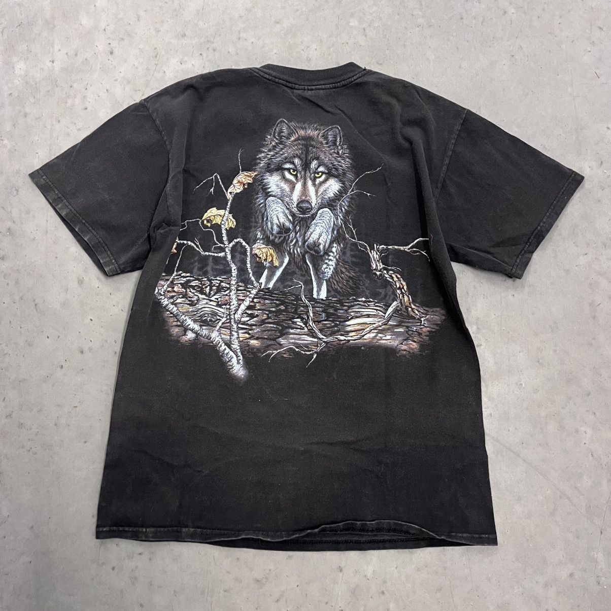 Gildan × Vintage Vintage 90's Wolf Native American AOP Indian Style Med Size US M / EU 48-50 / 2 - 3 Thumbnail