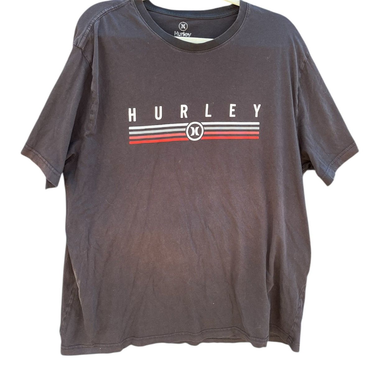 Hurley Y2K Vintage Hurley Men's Charcoal Tee with Red/White Stripes Size US XXL / EU 58 / 5 - 1 Thumbnail