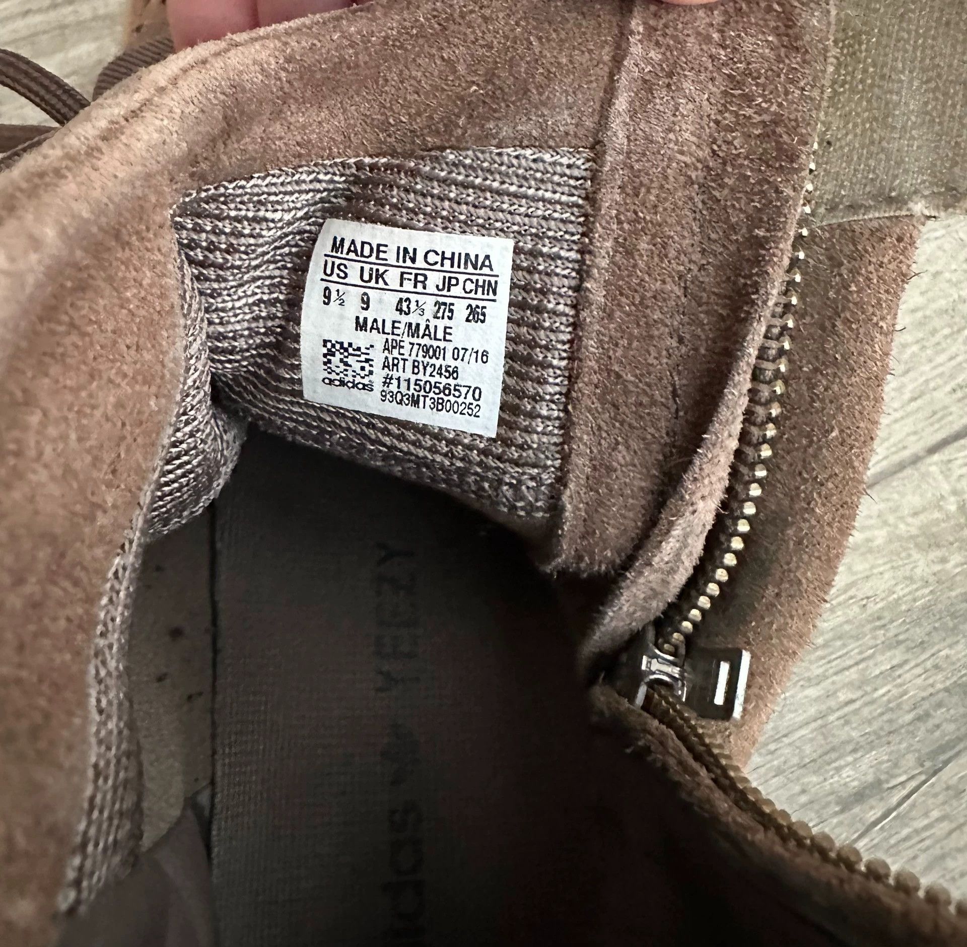 Adidas Adidas Yeezy 750 high-top Coconut Brown 43 used BY2456 Size US 10 / EU 43 - 7 Thumbnail