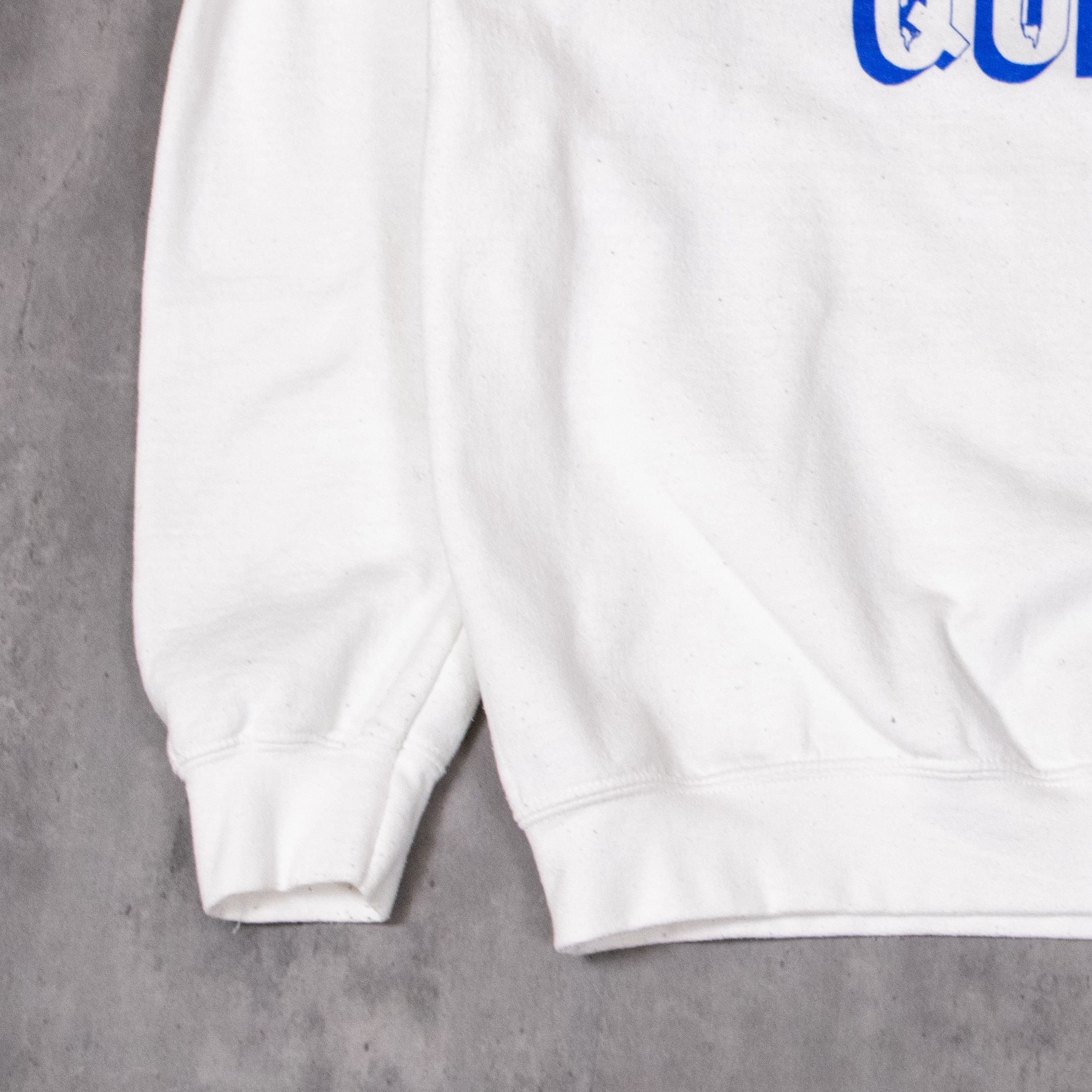 Vintage VTG Y2K 2000's Ice Queen Boxy White Crewneck Sweater Size US M / EU 48-50 / 2 - 6 Thumbnail