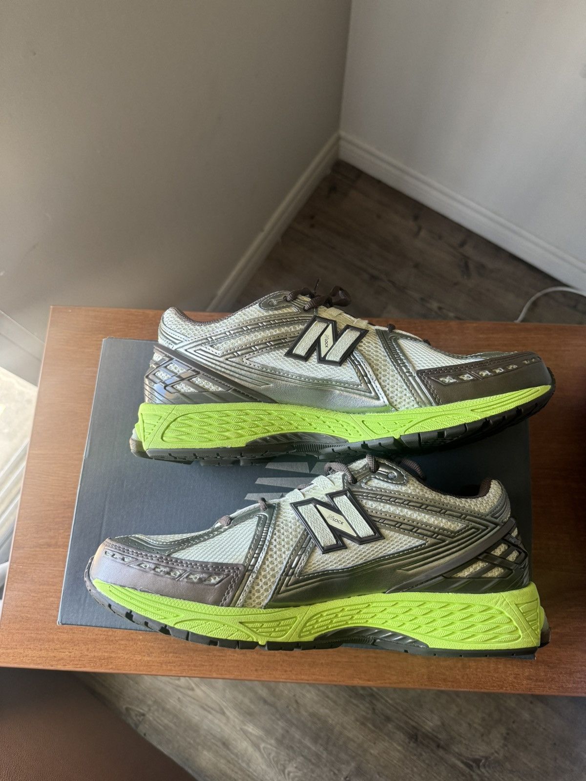 New Balance × SSENSE New Balance Ssense anniversary collab Size US 12 / EU 45 - 2 Thumbnail
