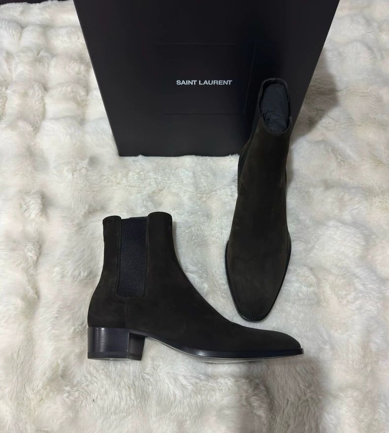 Saint Laurent Paris Suede Chelsea boots