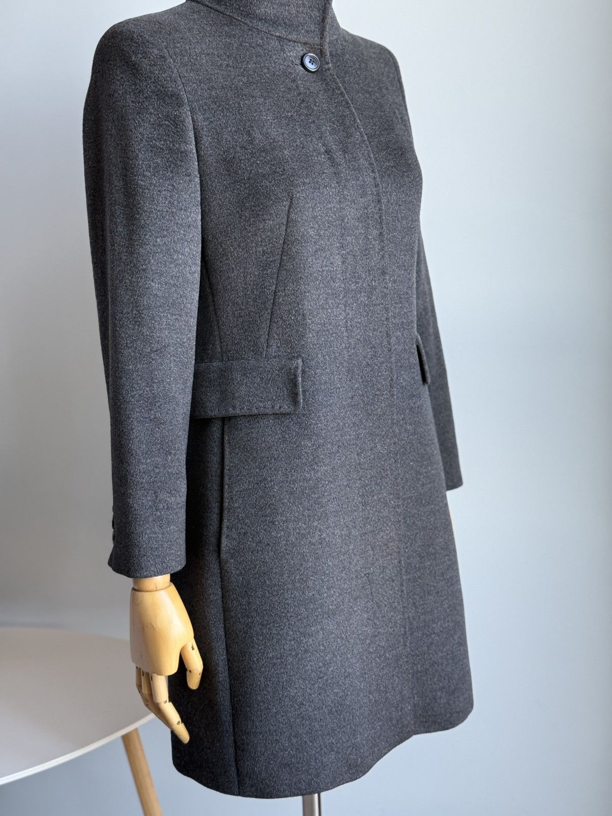 Max Mara Max Mara Studio Gray Virgin Wool Coat Tailored Mid Length Size XS / US 0-2 / IT 36-38 - 6 Thumbnail