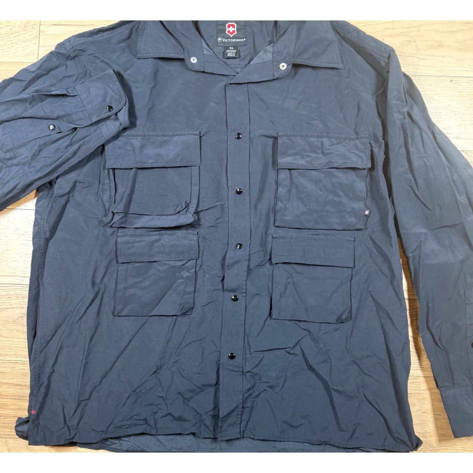 Victorinox Victorinox Shirt Jacket XL Black Long Sleeve Button-Up Pearl Snap 4 Pocket Mens Army Theme Button-Up Closure Snap Accents Pockets Regular Size Type"} Size US XL / EU 56 / 4 - 3 Thumbnail