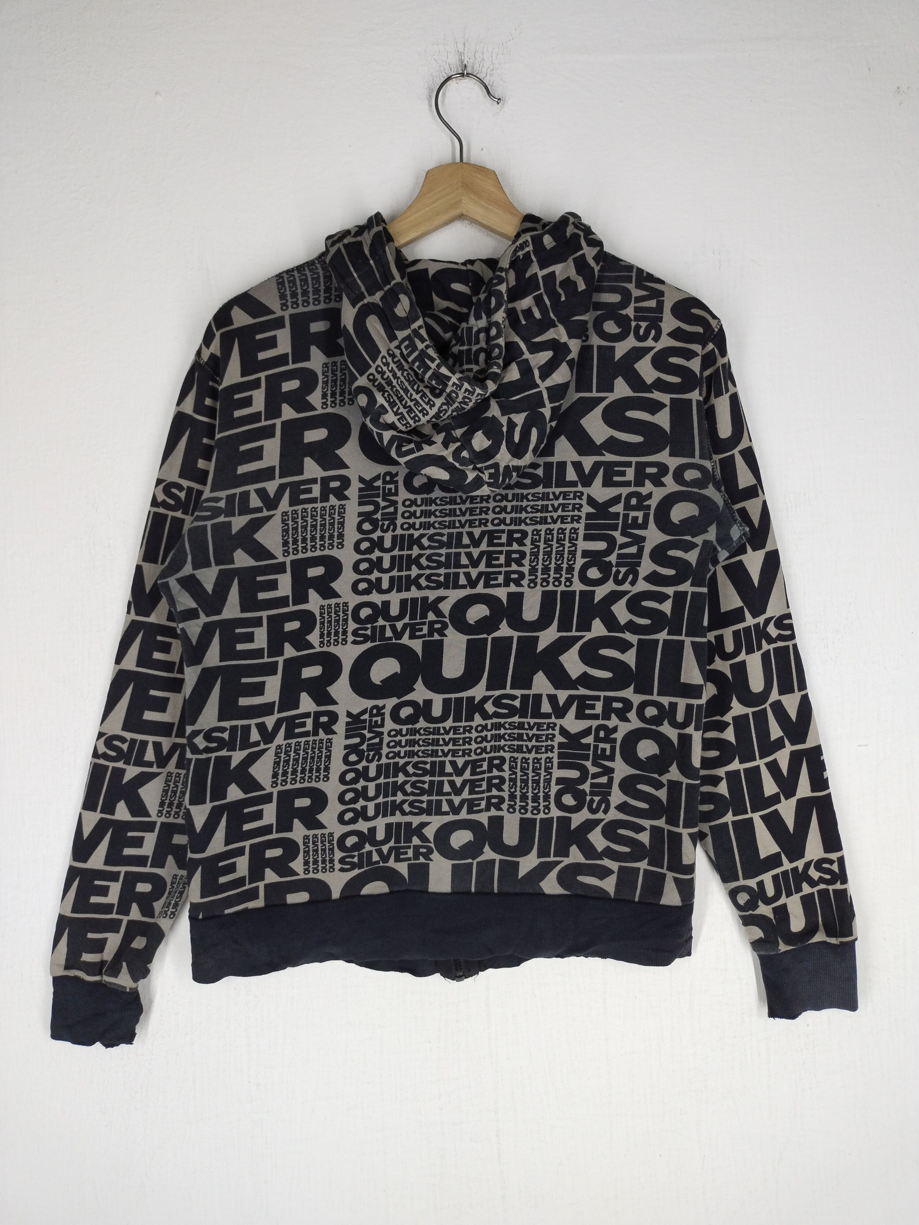 Quiksilver × Vintage Quiksilver All Over Print Hoodie Sweatshirt Size S Size US S / EU 44-46 / 1 - 11 Thumbnail