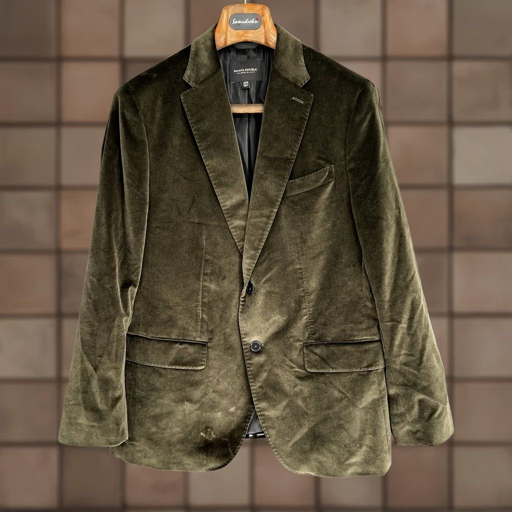 Banana Republic VINTAGE Banana Republic Men’s Green Velvet Jacket Blazer - Size 42S Size 42R - 1 Thumbnail