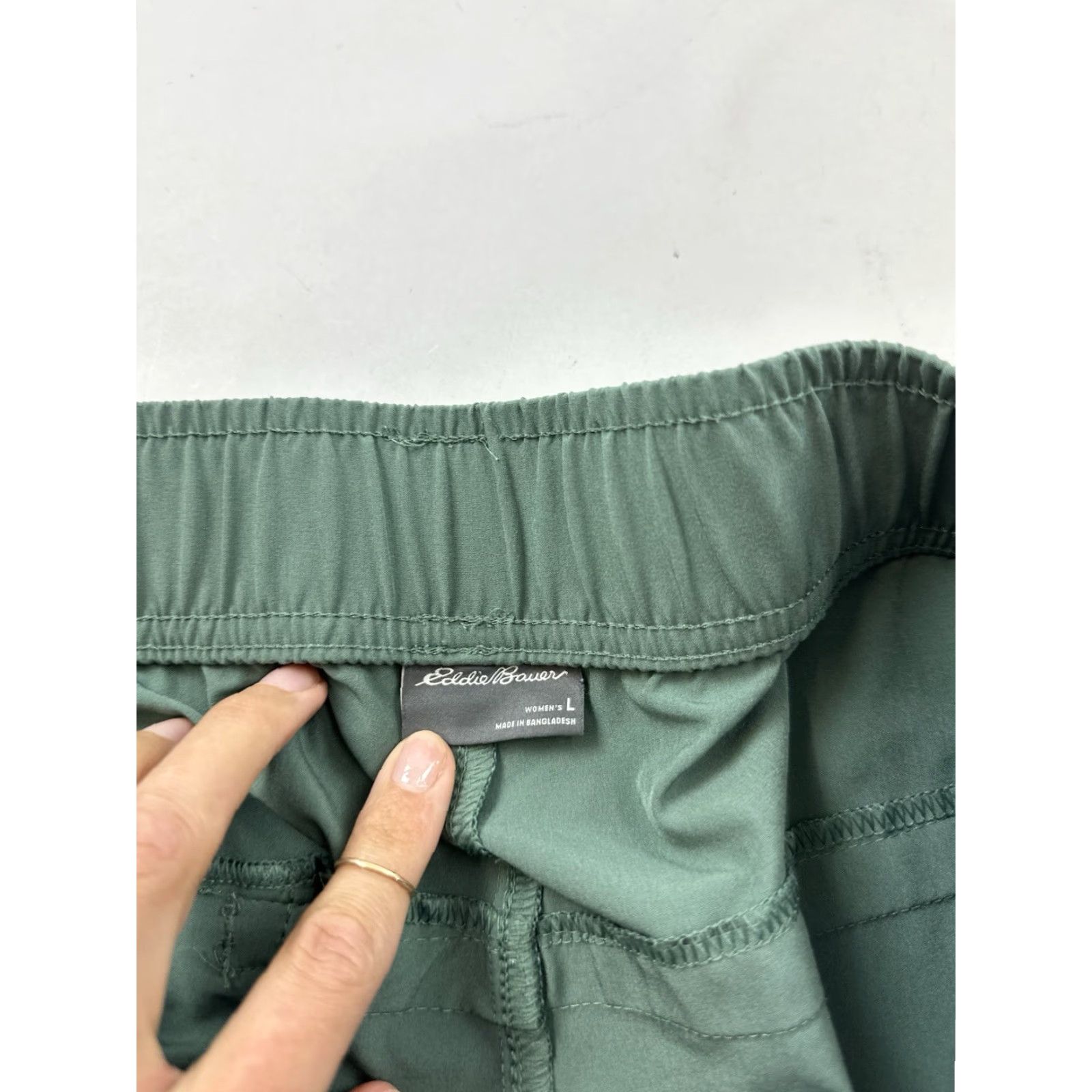 Eddie Bauer Eddie Bauer Women L Green Traveler Pants Pants Travel Ankle Gorpcore Pockets Slim Regular Size L Womens Green Travel Pants Size 36" / US 14 / IT 50 - 5 Thumbnail