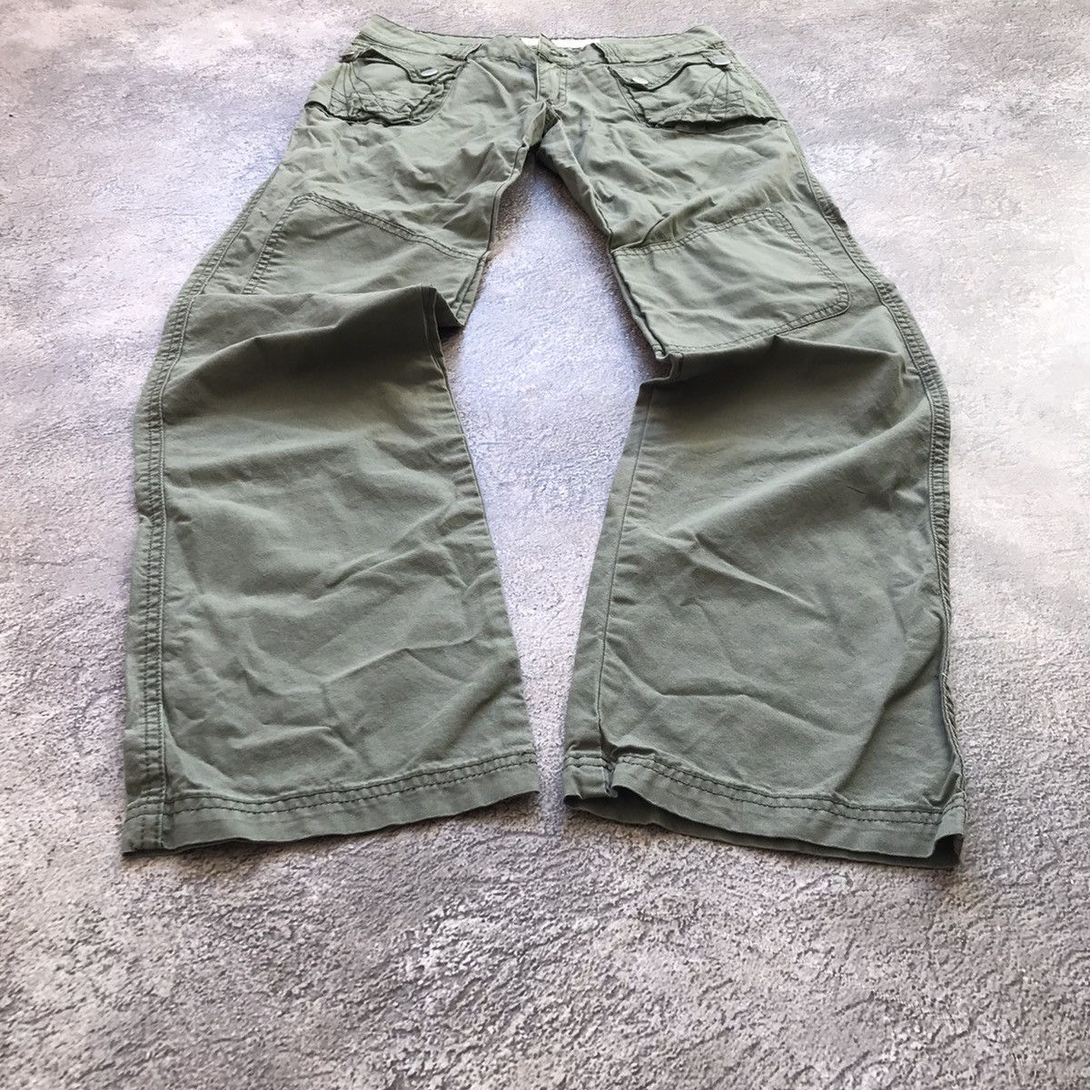 Vintage Vintage 90s Baggy Cargo Pants Faded Sage Green Skate Logo 28 Size 28" / US 6 / IT 42 - 1 Thumbnail