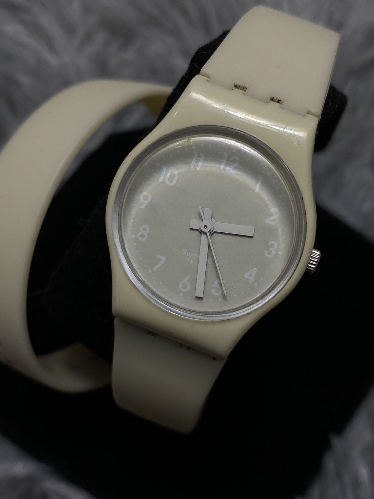 Swatch Swatch Creamy Beige Quartz Watch Swiss Made Size ONE SIZE - 2 Thumbnail