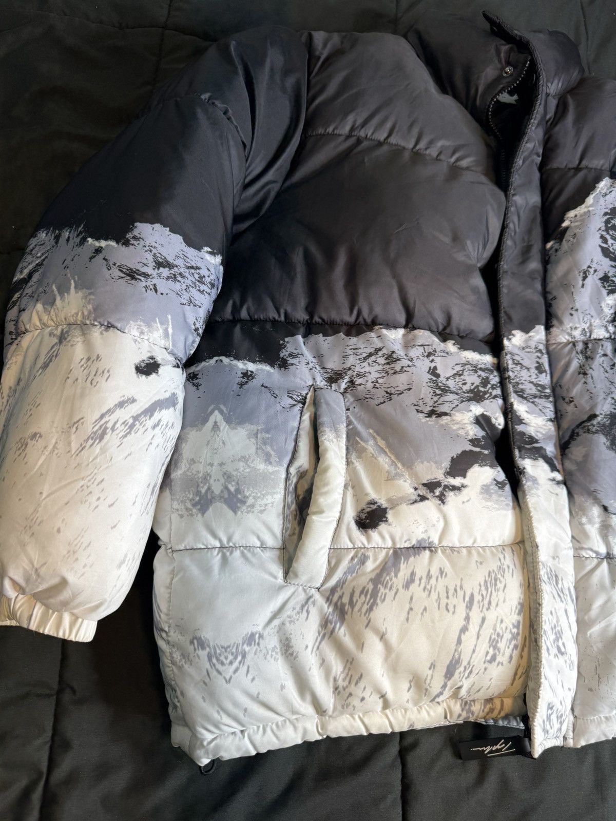 Topman TOPMAN Signature Puffer Jacket With Mountain Scene “Black” Size US L / EU 52-54 / 3 - 2 Thumbnail