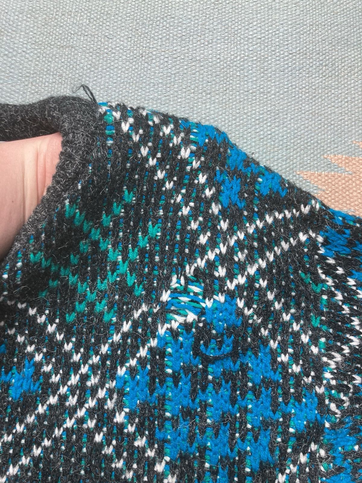 Vintage Vtg acrylic knit sweater crewneck geometric abstract small Size US S / EU 44-46 / 1 - 3 Thumbnail