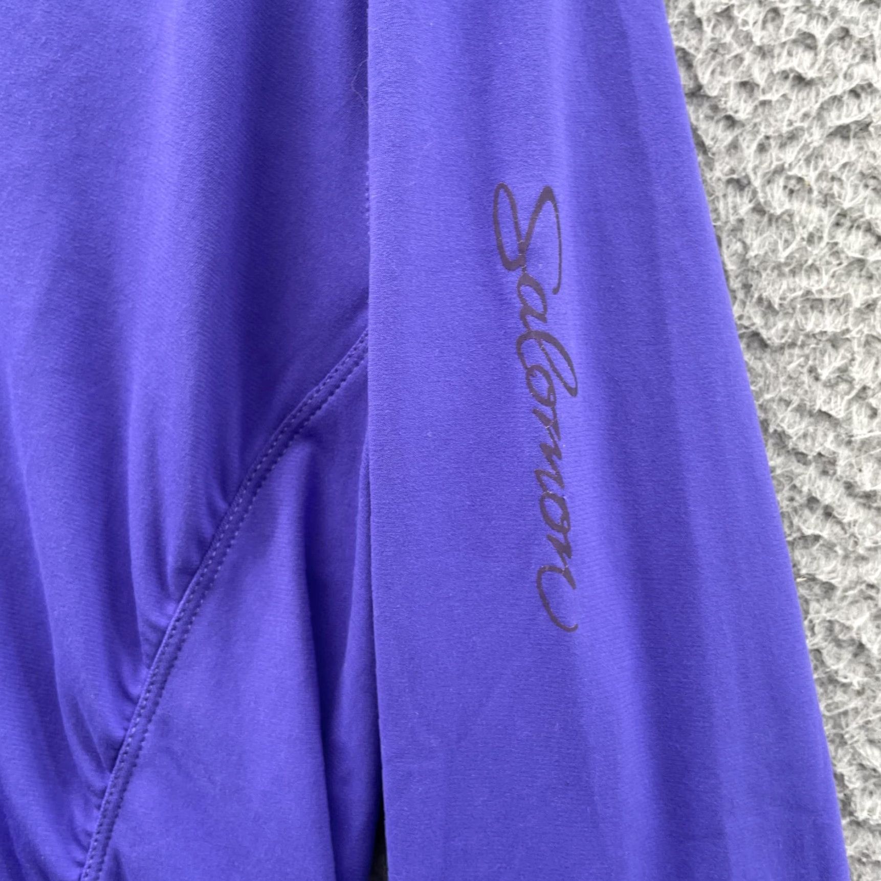 Salomon Salomon Activewear Top Women's Small Purple Assymetrical Hem Athleisure Gorpcore Shirt Women Small Purple Salomon Activewear Top Size S / US 4 / IT 40 - 4 Thumbnail