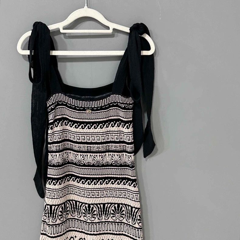 Chanel Chanel Greek series knitted dress 2504-Nextarrow Size XXS / US 00 / IT 34 - 2 Thumbnail