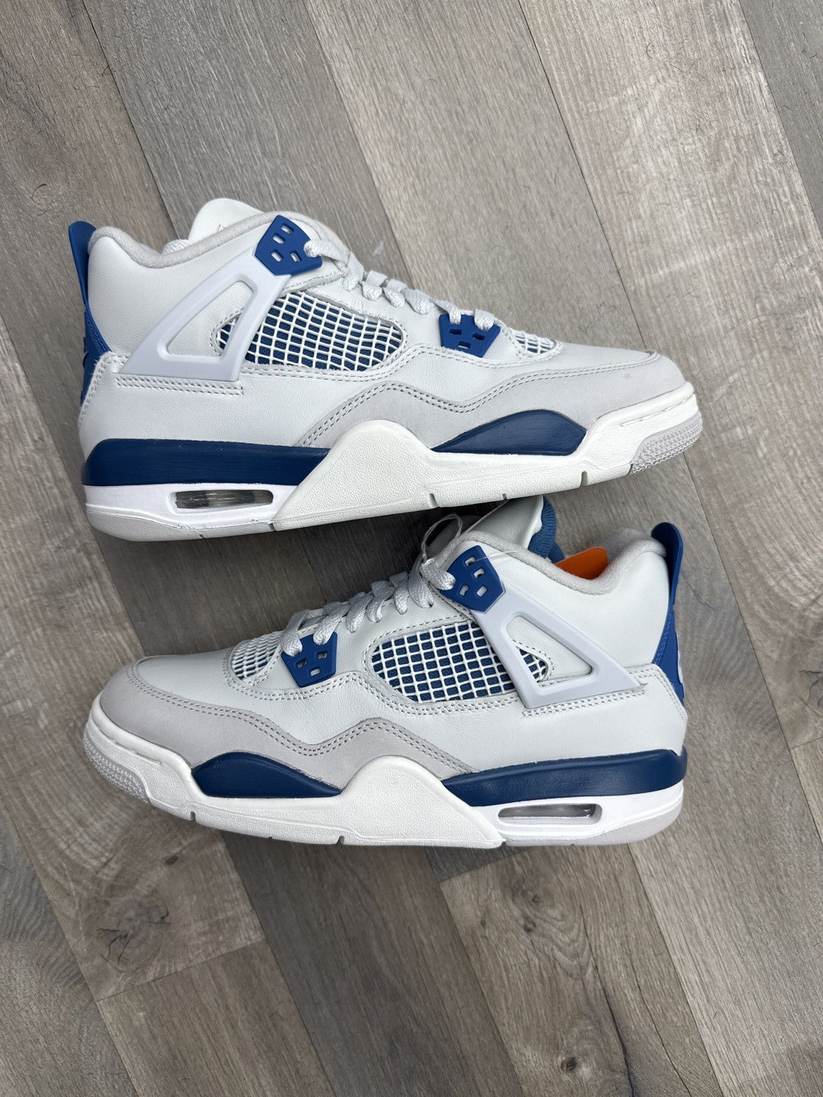 Jordan Brand Jordan 4 Retro Military Blue (GS) Size US 6.5 / EU 39-40 - 1 Thumbnail
