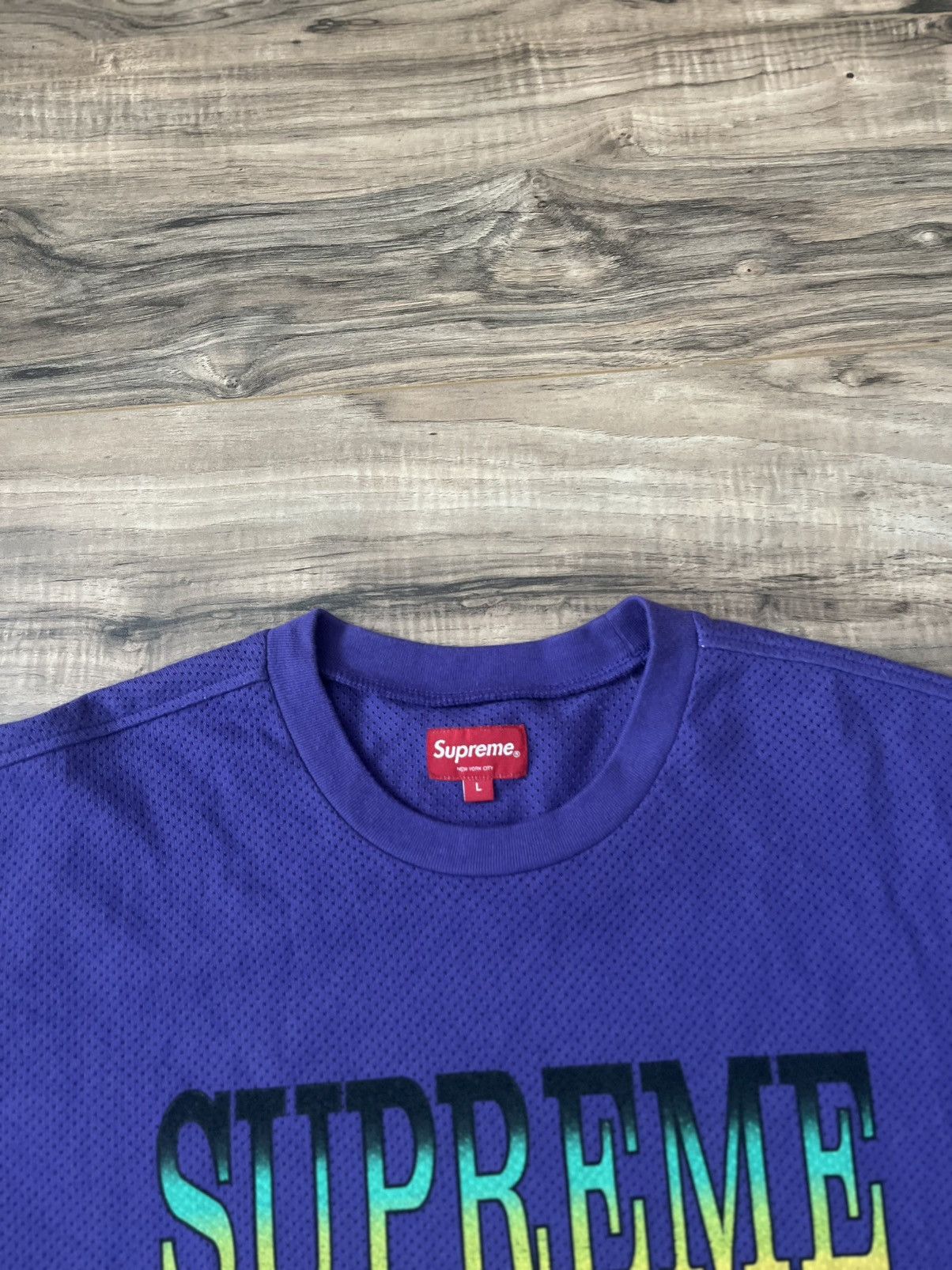 Supreme Supreme Cotton Mesh Gradient Logo S/S Top Size US L / EU 52-54 / 3 - 8 Thumbnail