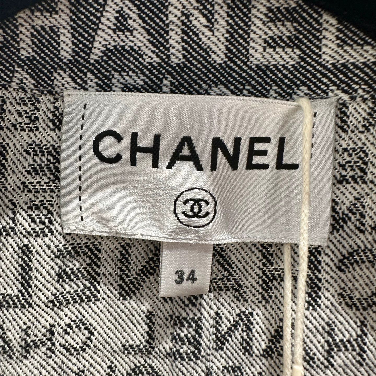 Chanel Chanel Sleeveless Full Print Logo Sequin Vest Women's 34 Size XS / US 0-2 / IT 36-38 - 3 Thumbnail