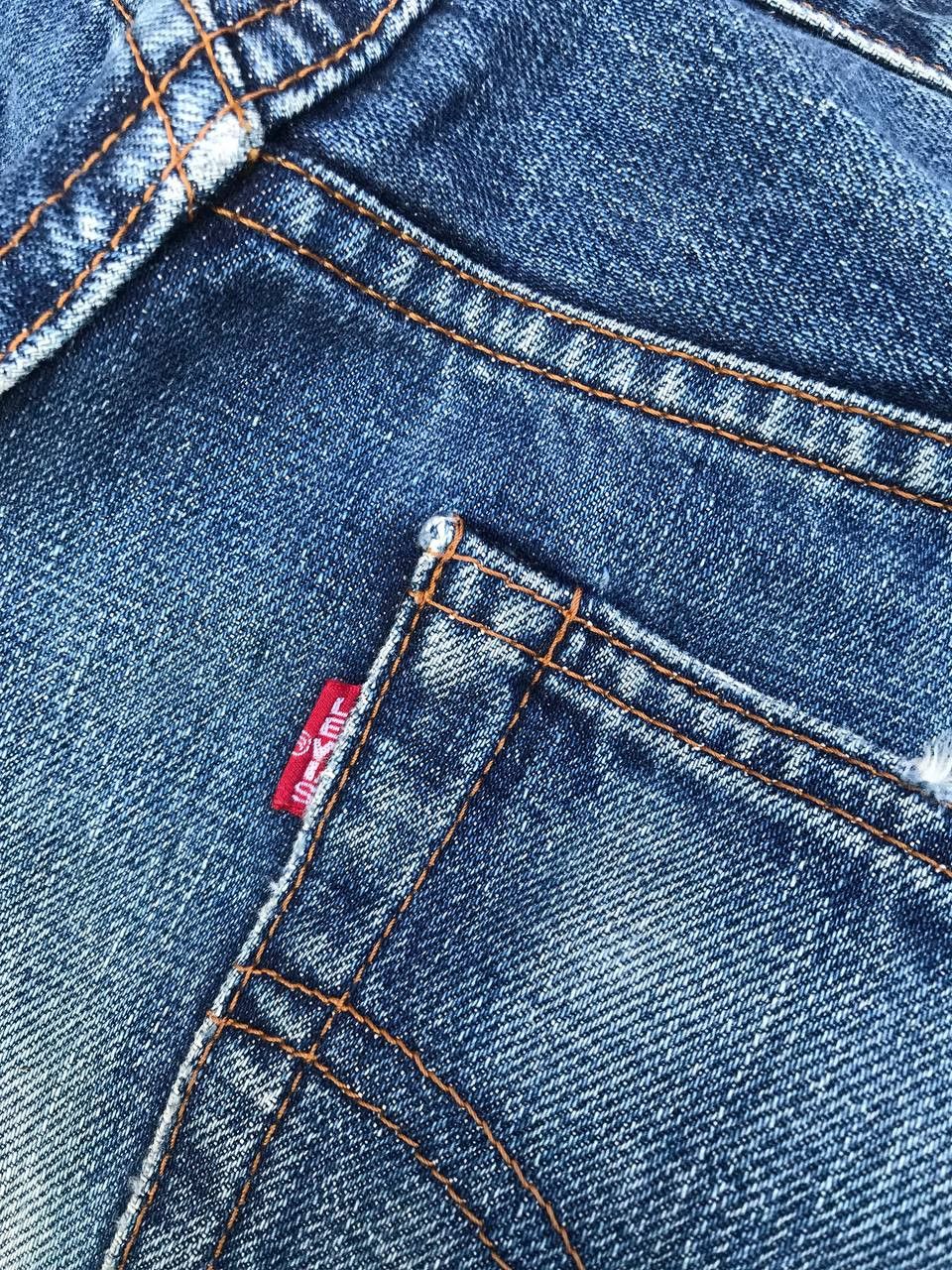 Levi's VINTAGE 1990s LEVIS 502 SELVEDGED DISTRESSED KURT COBAIN Size US 33 - 14 Thumbnail
