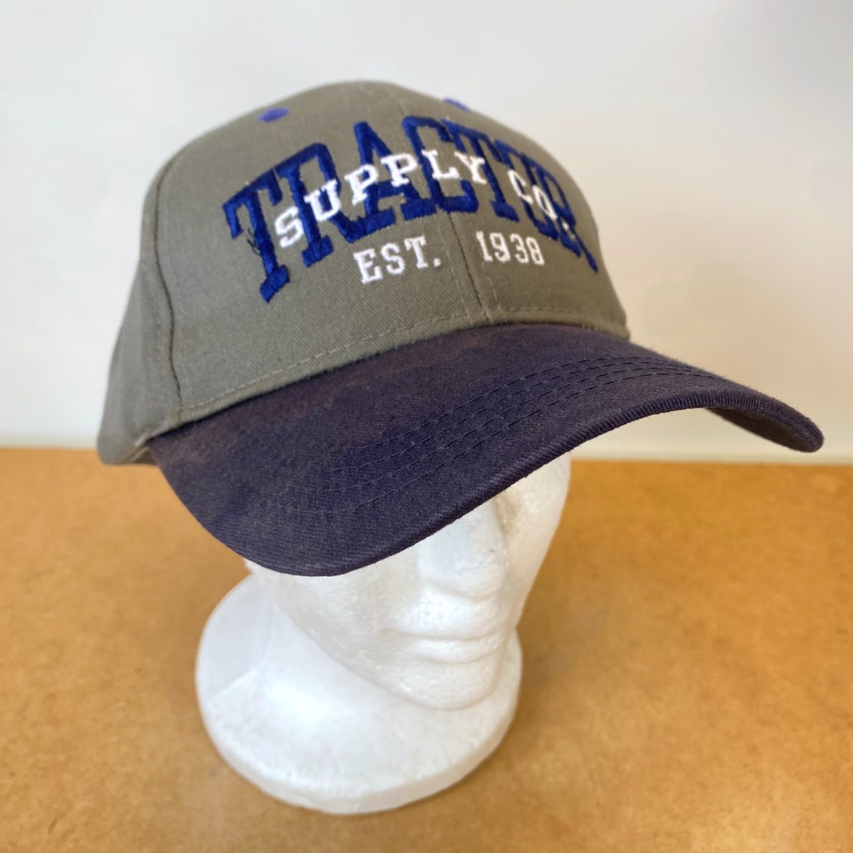 Vintage VINTAGE Tractor Supply Co Strapback Dad Hat Spellout University Gray Blue Adjustable Unisex Adults Baseball Cap Mens Size ONE SIZE - 2 Thumbnail