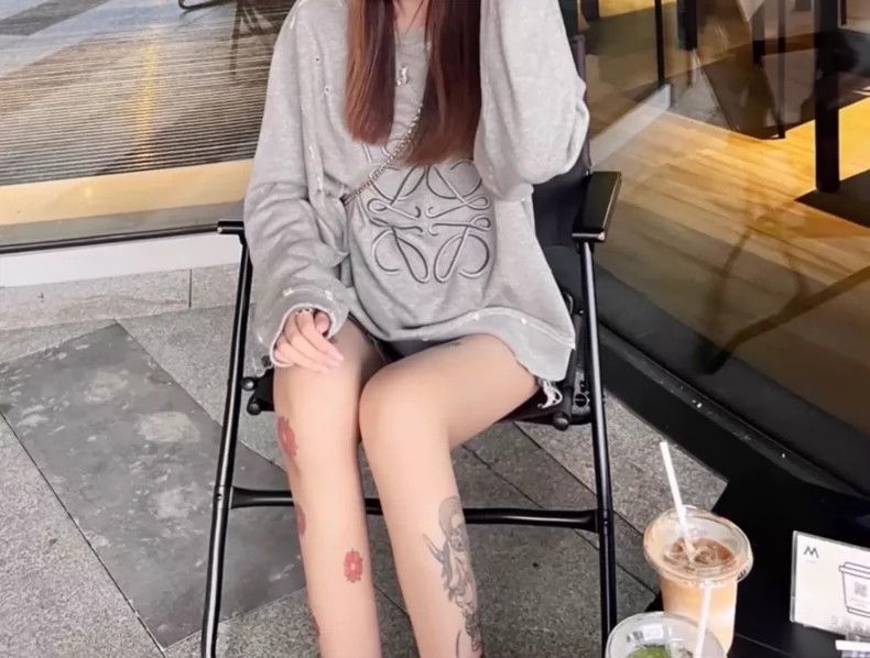 Loewe Loewe Embroidered ripped grey sweatshirt 2503-Nextarrow Size US M / EU 48-50 / 2 - 7 Thumbnail
