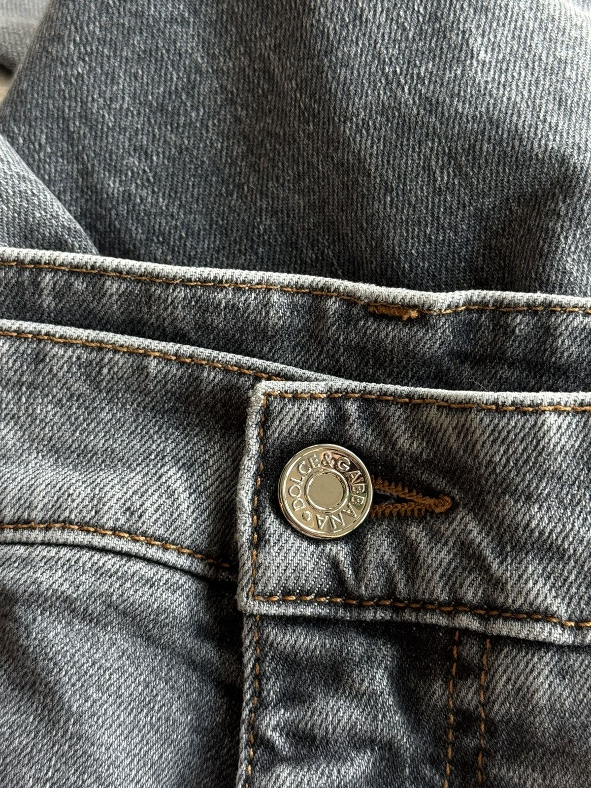 Designer × Dolce & Gabbana Dolce & Gabbana D&G graphite grey patch logo jeans denim Size US 32 / EU 48 - 6 Thumbnail